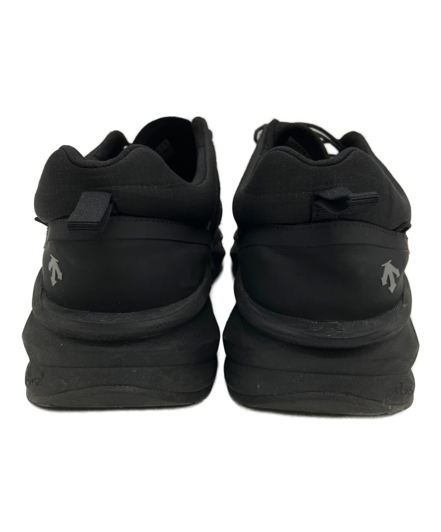 中古・古着通販】DESCENTE (デサント) ローカットスニーカー ブラック