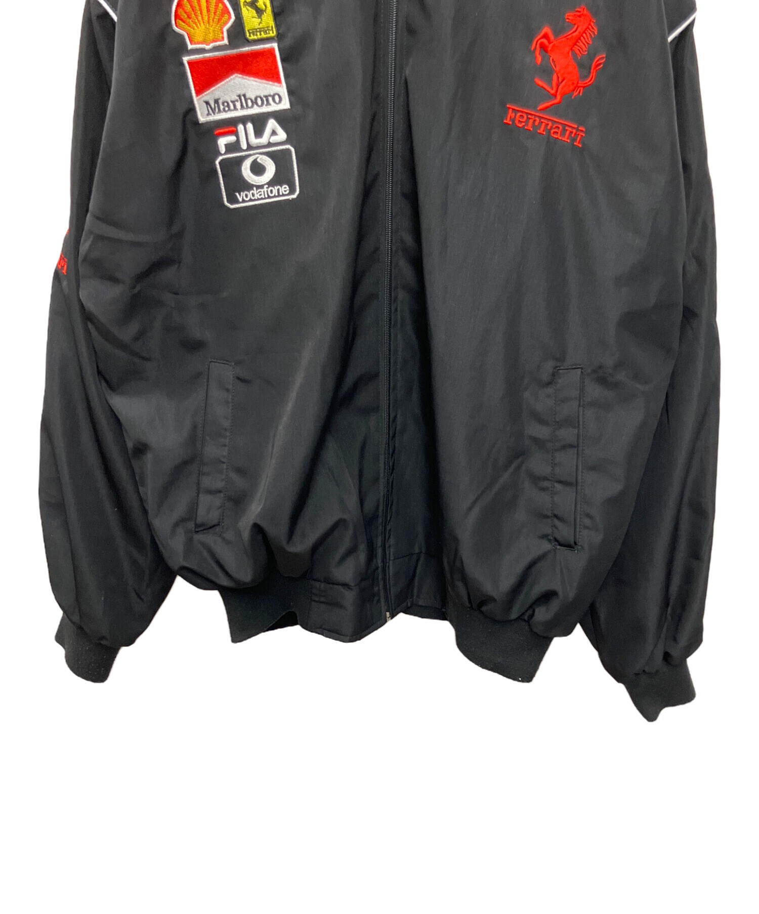 Ferrari 古着 レーシングジャンパー 中綿 ブルゾン フェラーリ 中古・古着通販】Ferrari (フェラーリ) レーシングチームジャケット