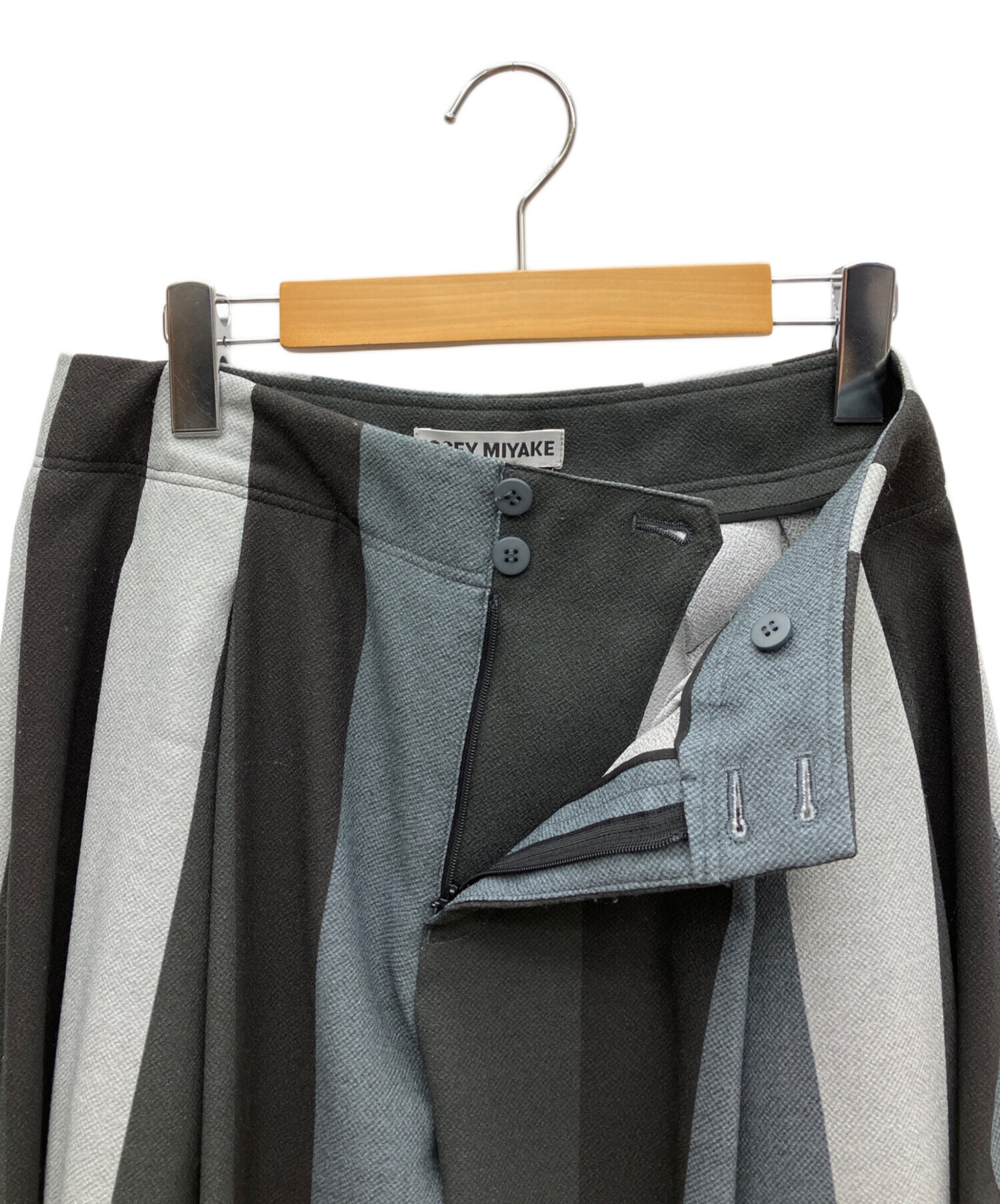 中古・古着通販】ISSEY MIYAKE (イッセイミヤケ) ワイドパンツ