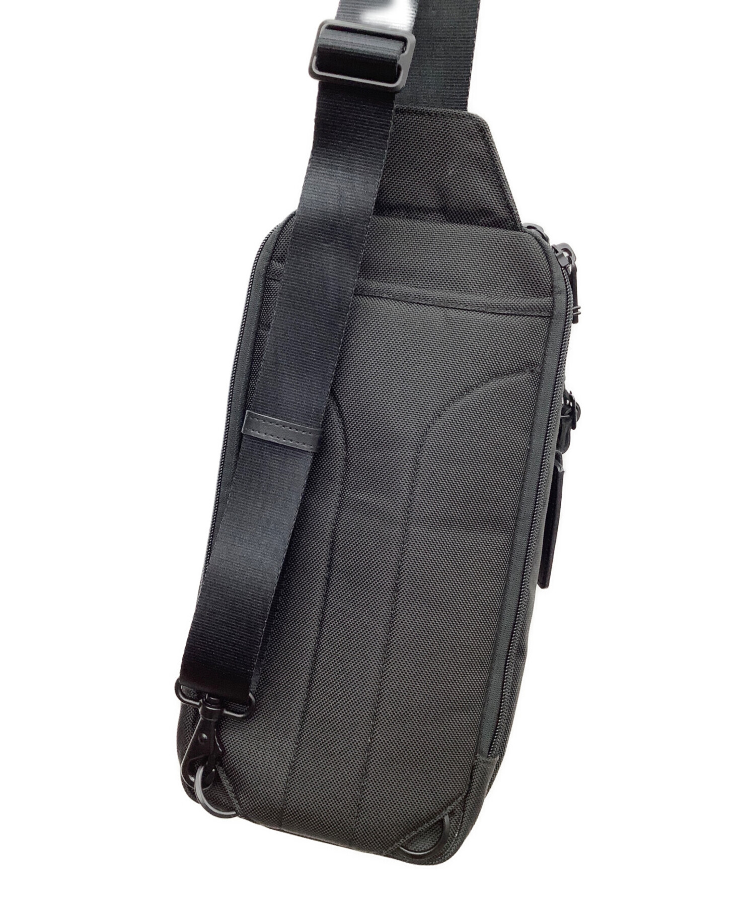中古・古着通販】TUMI (トゥミ) ラージスリングボディバッグ ブラック