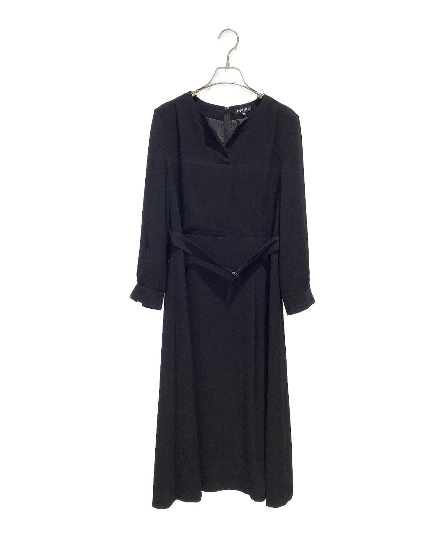 中古・古着通販】INDIVI (インディヴィ) 【洗える】キーネックフレア