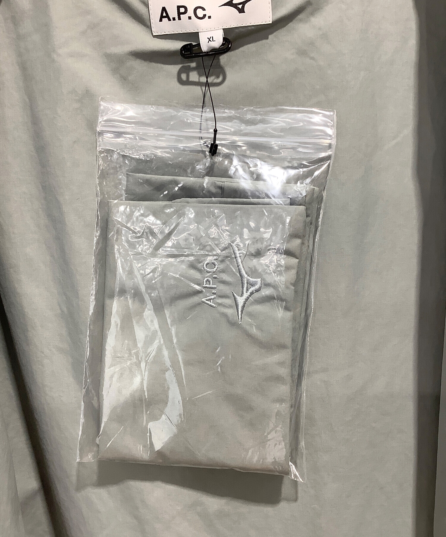 中古・古着通販】A.P.C. (アーペーセー) MIZUNO (ミズノ) Montagne