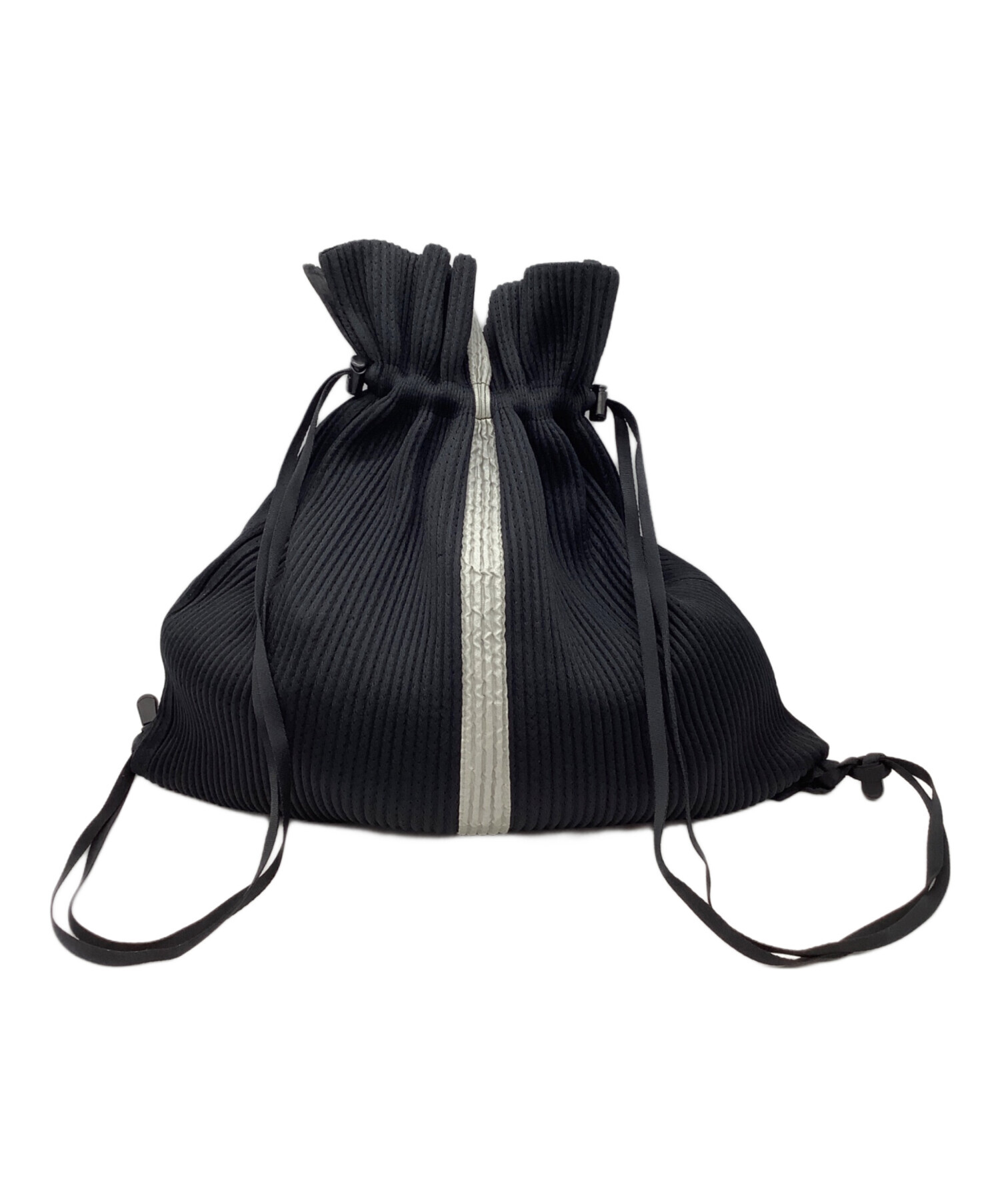 美品 ISSEY MIYAKE イッセイミヤケ★プリーツ 巾着 ワンショルダー 中古・古着通販】ISSEY MIYAKE (イッセイミヤケ) プリーツ 巾着バッグ