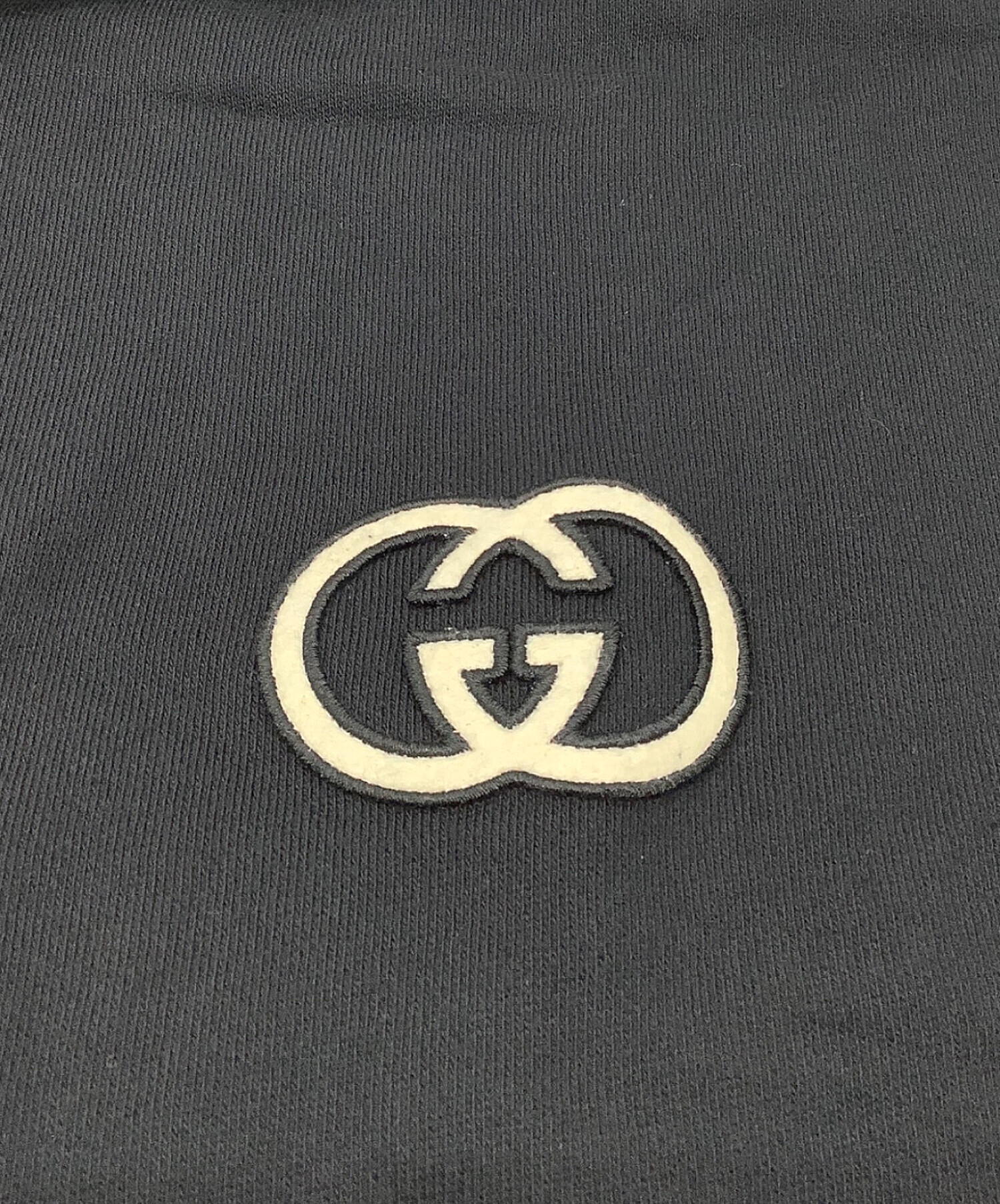 中古・古着通販】GUCCI (グッチ) プルオーバーパーカー ブラック 中古・古着通販】GUCCI (グッチ) プルオーバーパーカー ブラック