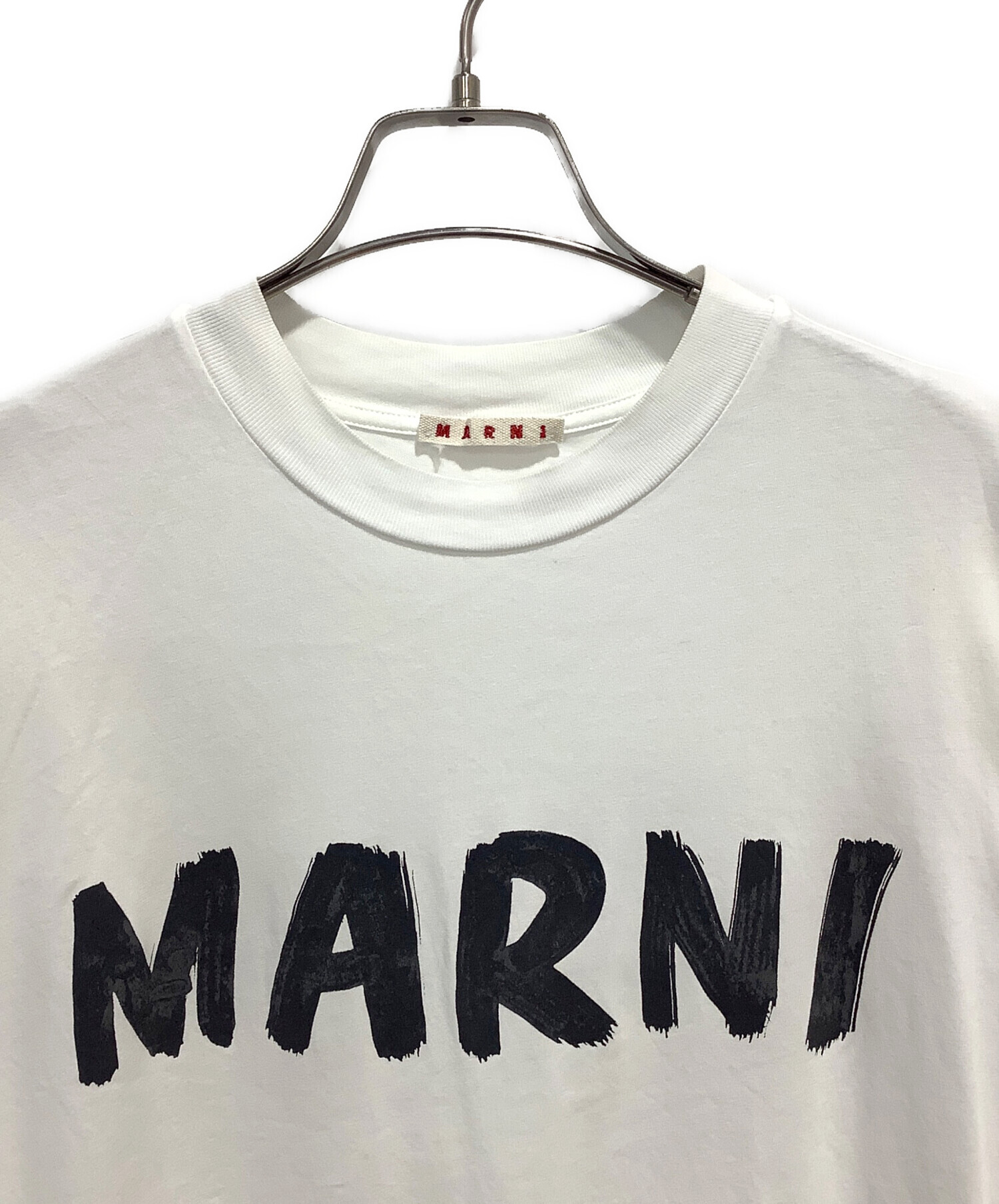MARNI Tシャツ ホワイト　36 中古・古着通販】MARNI (マルニ) レタリング ロゴ Tシャツ ホワイト