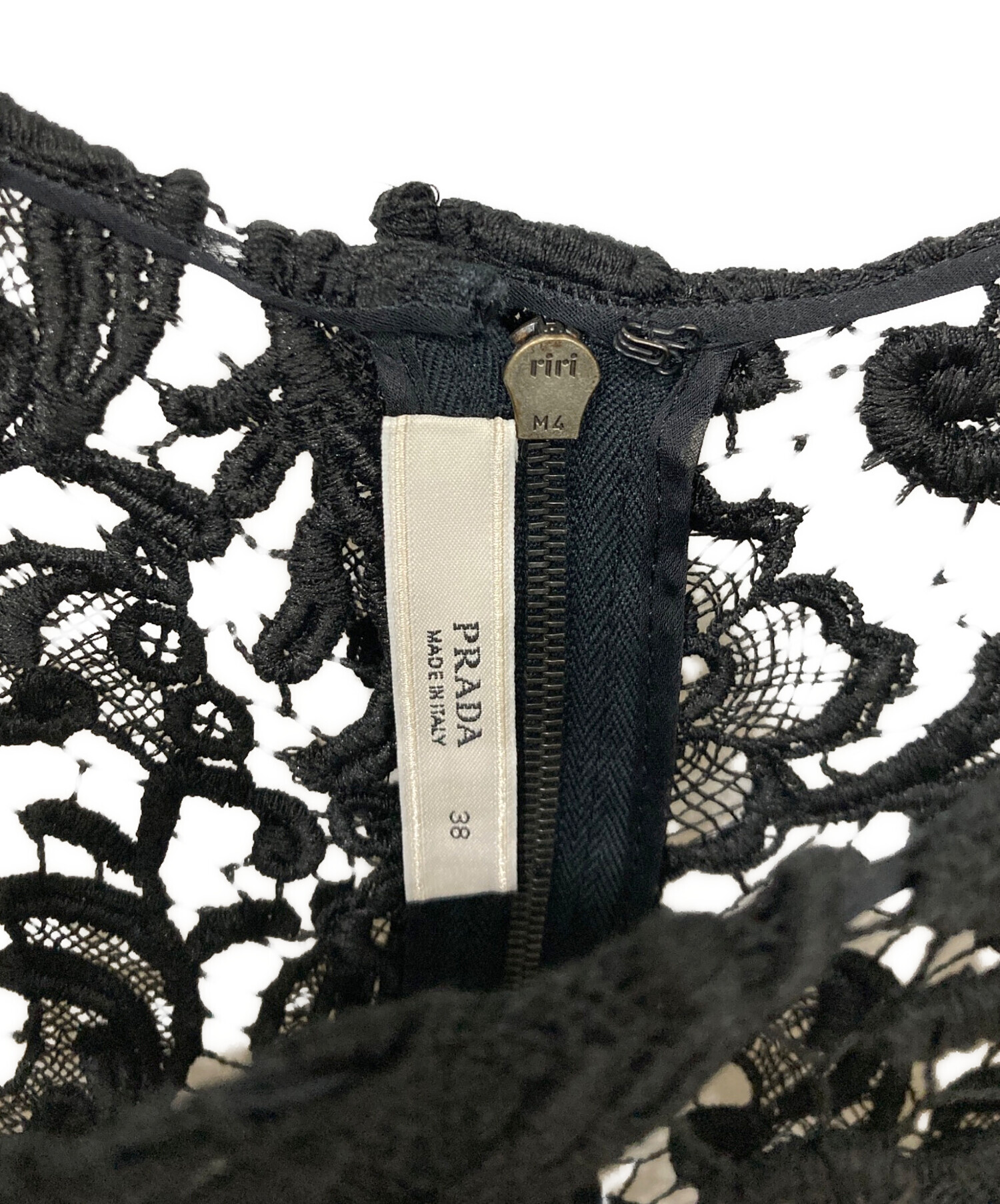 未使用に近い⭐️PRADA 長袖ロングワンピース ギャザー レース 黒 38 中古・古着通販】PRADA (プラダ) レースワンピース ブラック