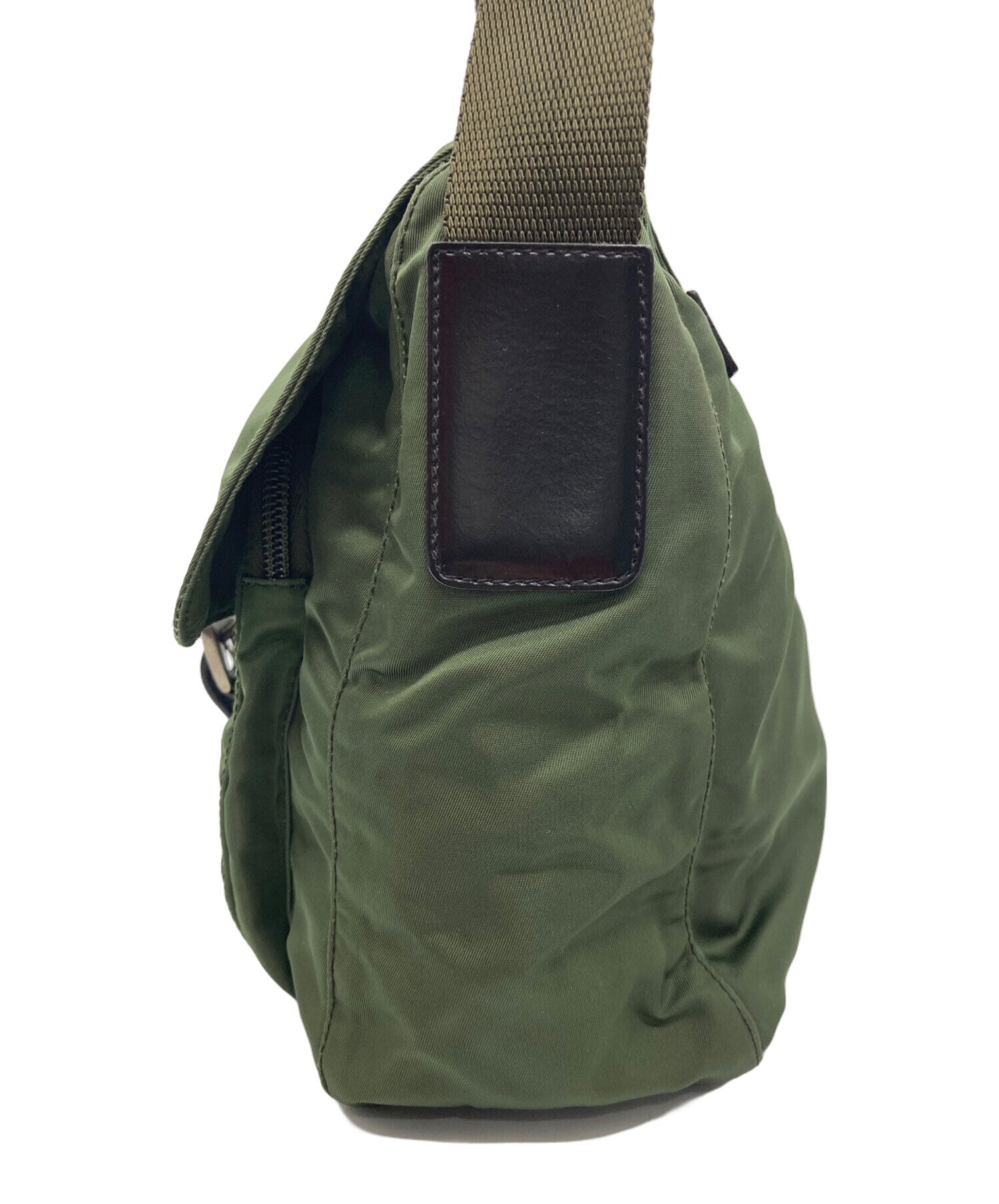 PRADA カーキ ショルダーバッグ 中古・古着通販】PRADA (プラダ) ショルダーバッグ カーキ｜ブランド