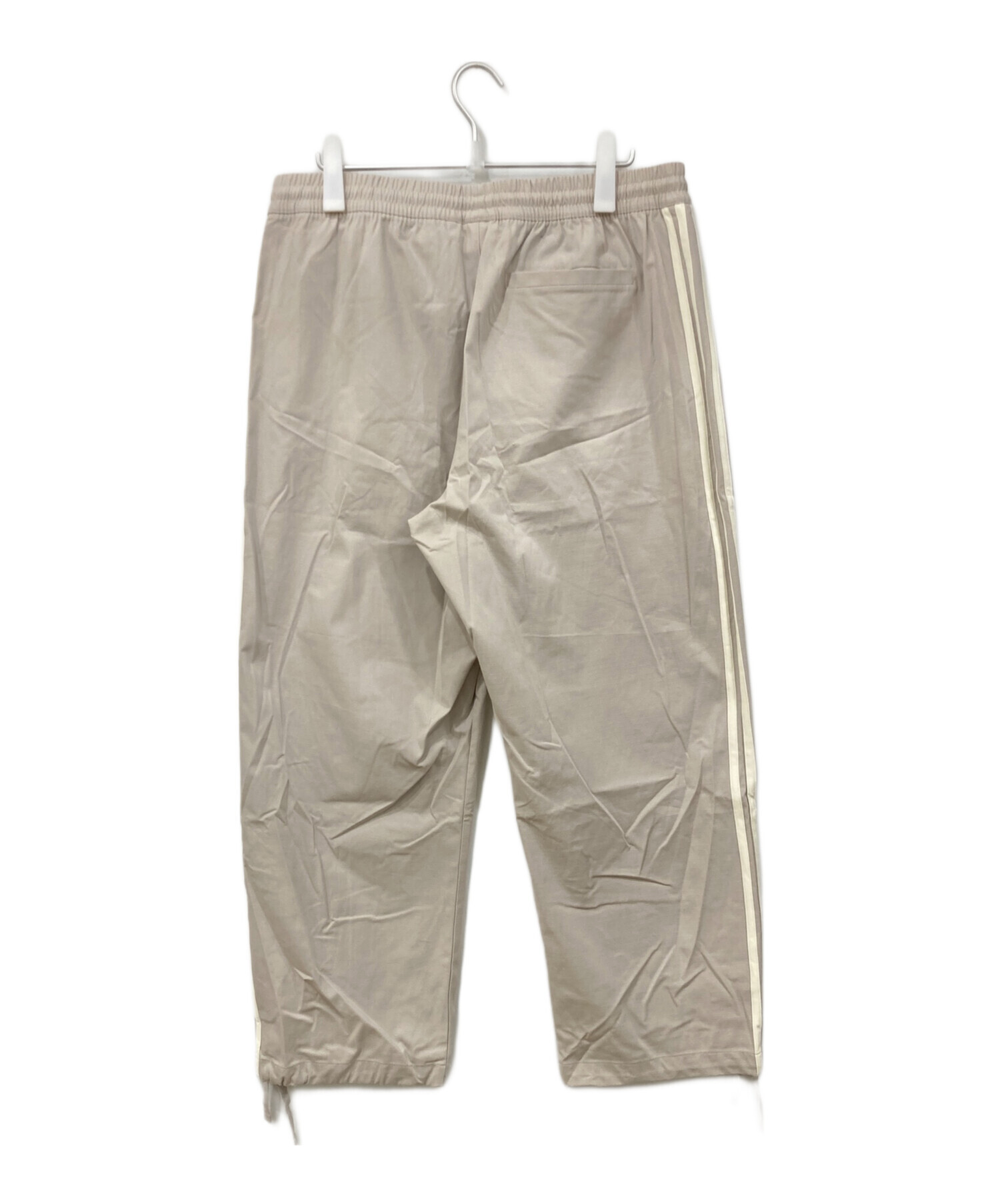 中古・古着通販】adidas (アディダス) トラックパンツ ベージュ サイズ
