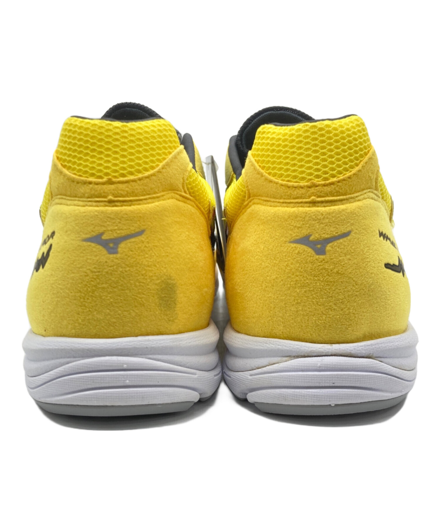 MIZUNO ランニングシューズ イエロー　27cm 中古・古着通販】MIZUNO (ミズノ) ランニングシューズ イエロー サイズ