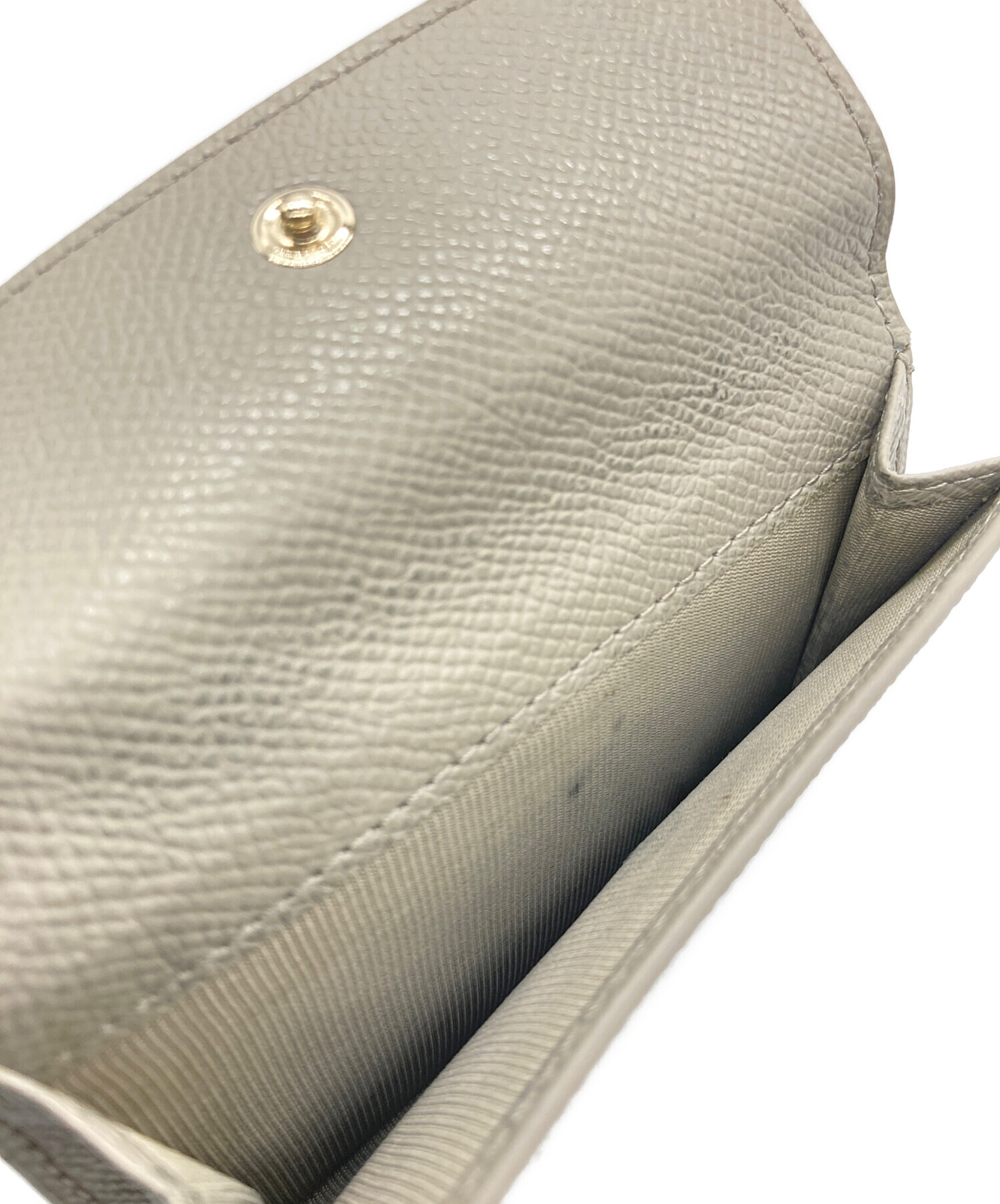 FURLA 三つ折り財布 グレージュ 箱付 未使用級 中古・古着通販】FURLA (フルラ) 3つ折り財布 グレージュ｜ブランド