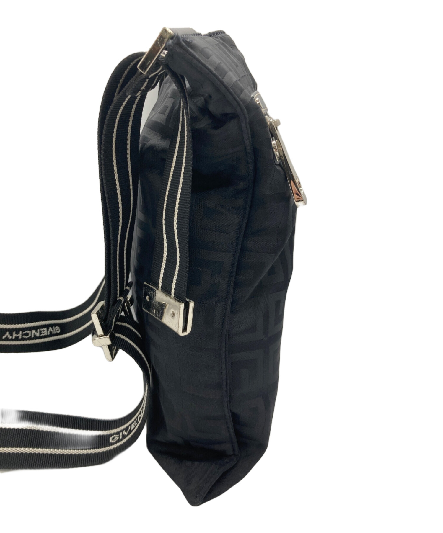 GIVENCHY ブラック ショルダーバッグ 中古・古着通販】GIVENCHY (ジバンシィ) ショルダーバッグ ブラック