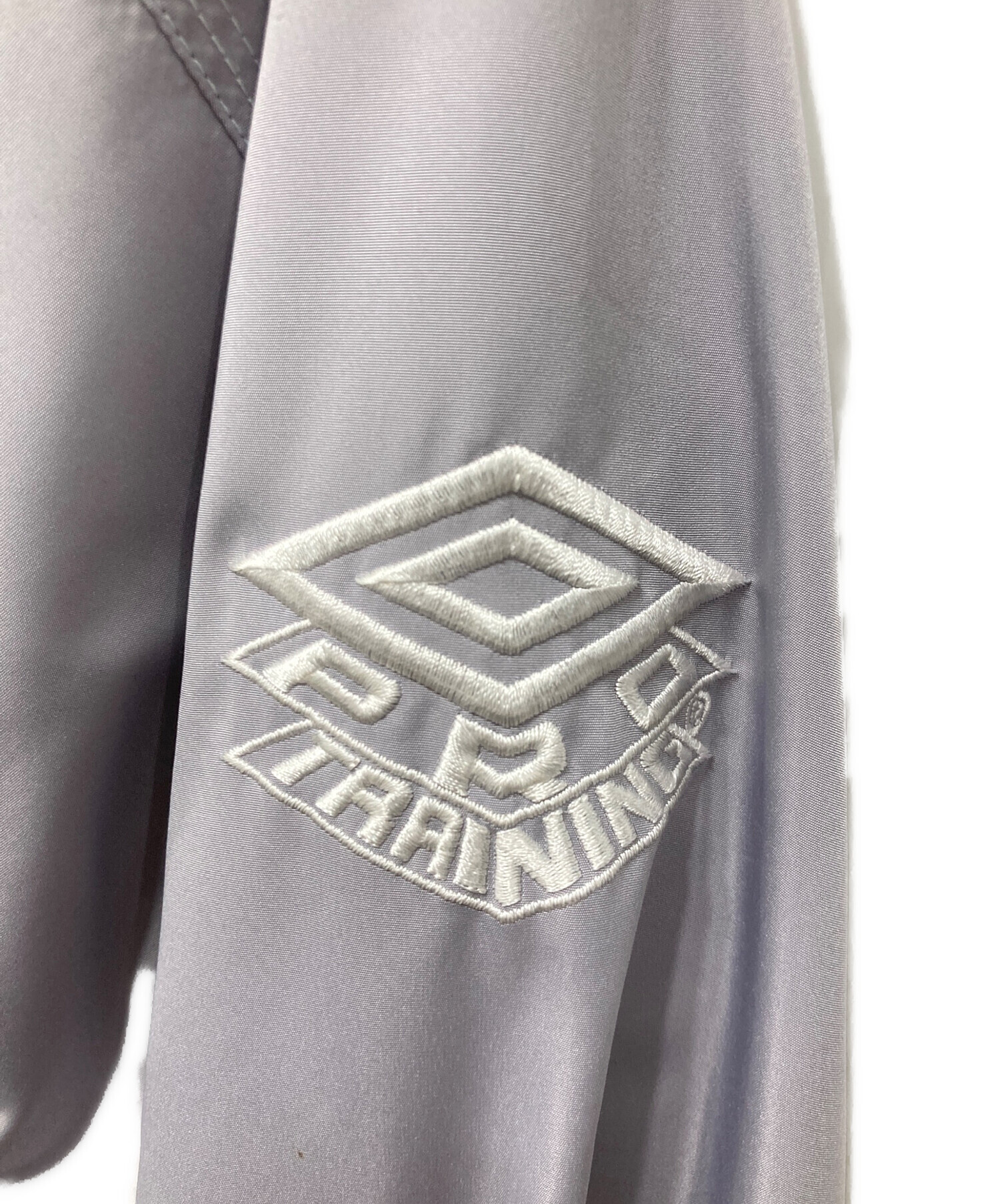 【新品未開封】フォーリミ×UMBRO ナイロンプルオーバー　グレー/Lサイズ 中古・古着通販】X-LARGE (エクストララージ) UMBRO (アンブロ) 中綿