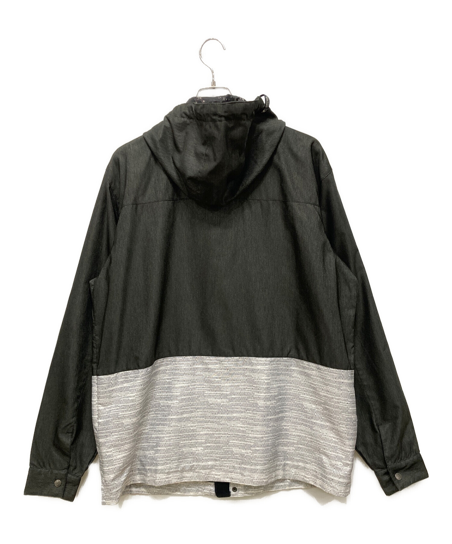 中古・古着通販】LRG (エルアールジー) マウンテンパーカー グレー