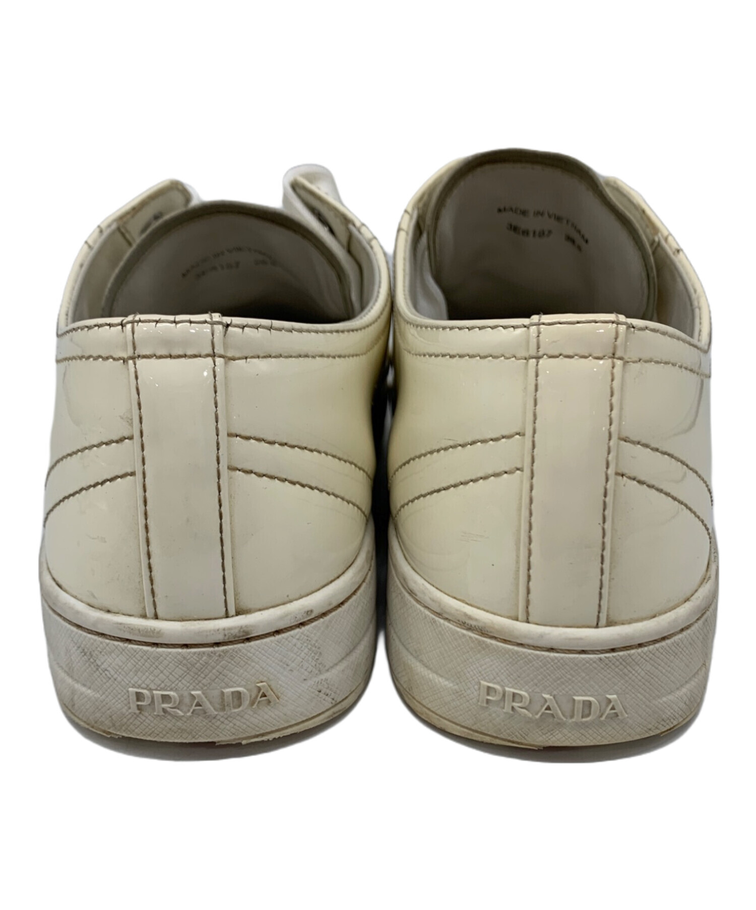 中古・古着通販】PRADA (プラダ) エナメルスニーカー アイボリー