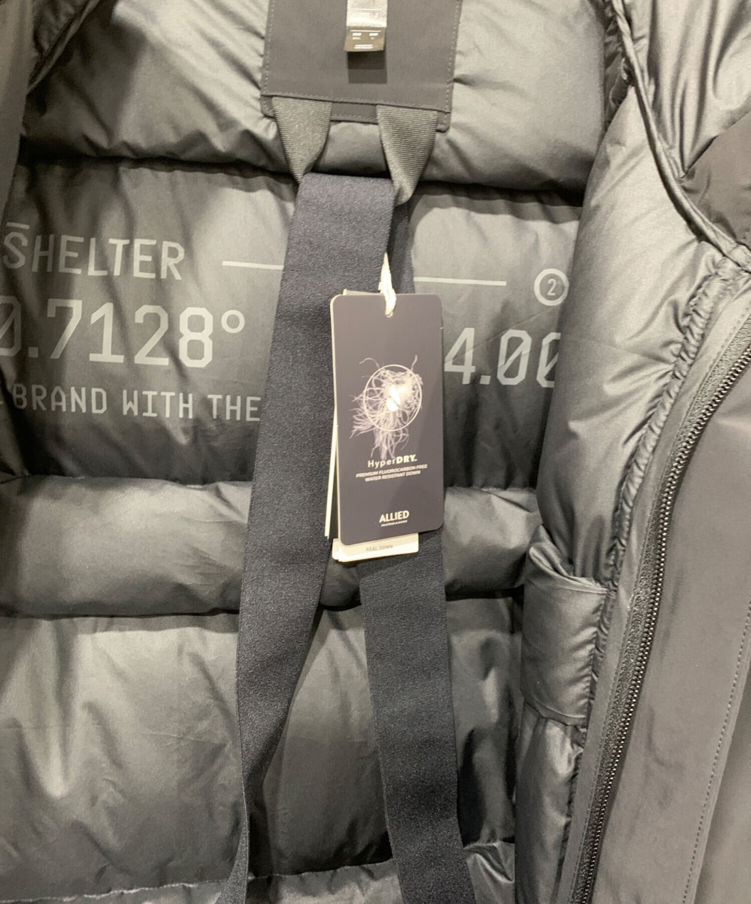 中古・古着通販】adidas (アディダス) ダウンコート ブラック サイズ