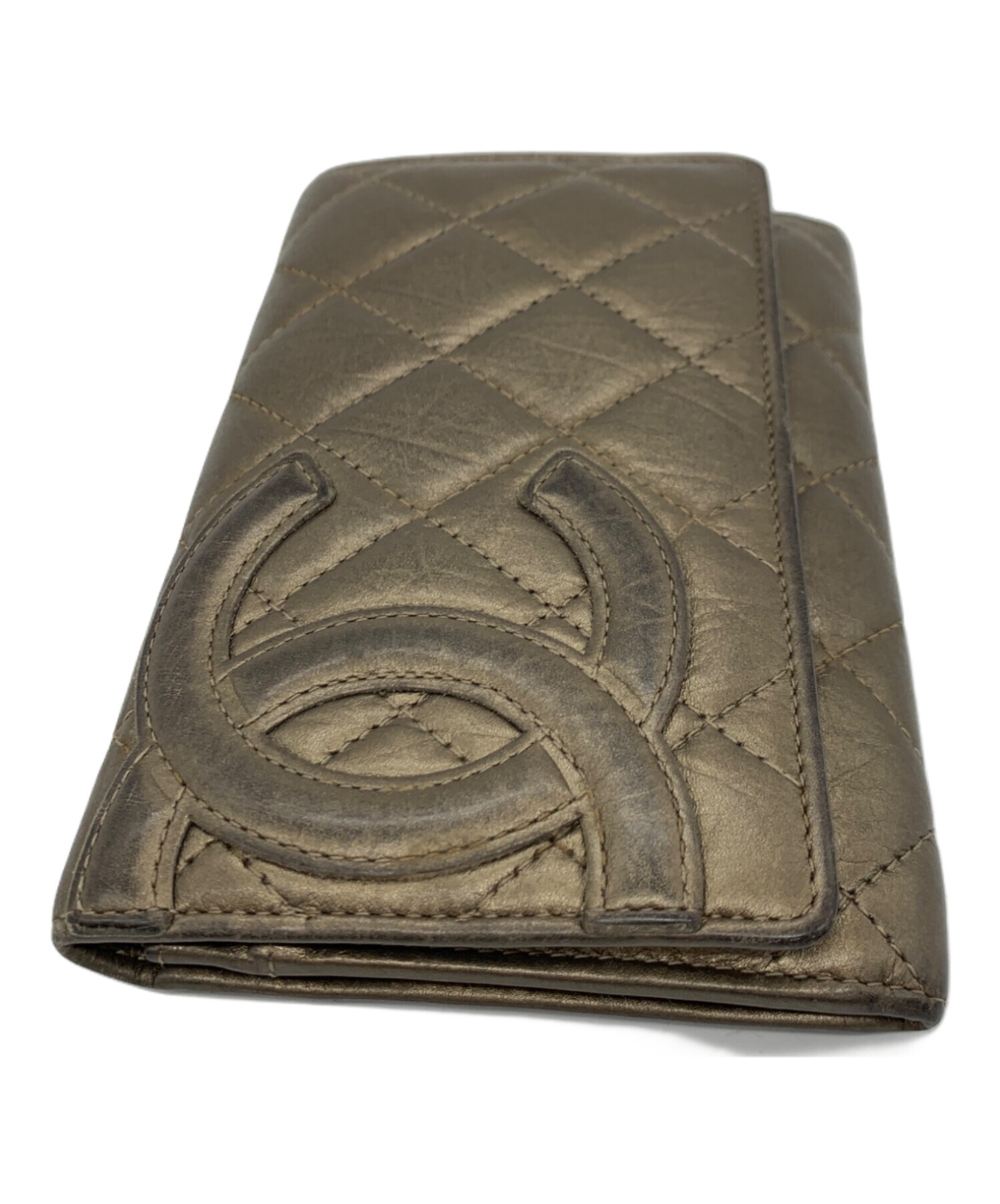 CHANEL 二つ折り財布 ゴールド キルティング　中古品 中古・古着通販】CHANEL (シャネル) 2つ折り財布 ゴールド｜ブランド