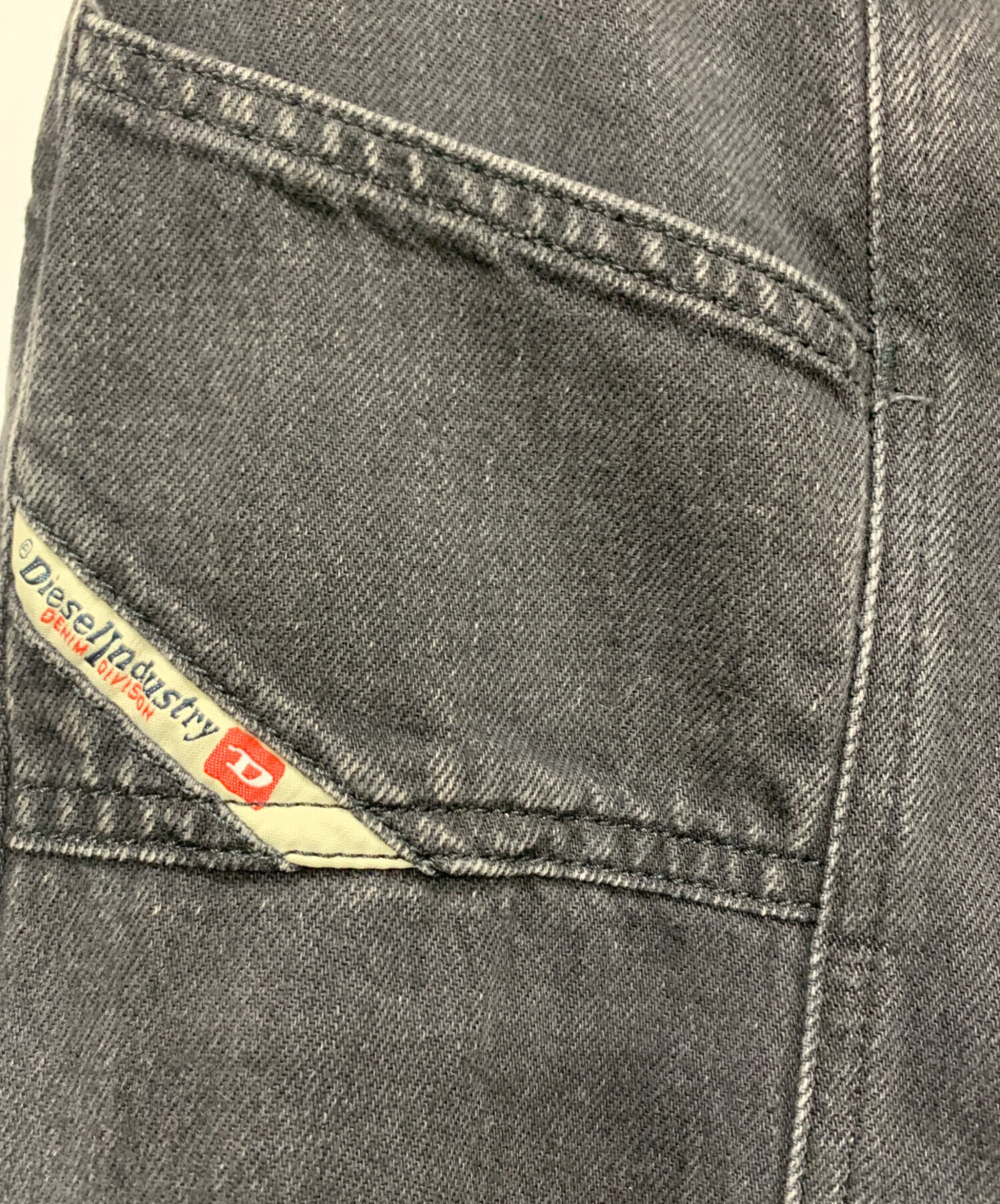 中古・古着通販】DIESEL (ディーゼル) D-AKIIデニムパンツ ブラック 中古・古着通販】DIESEL (ディーゼル) D-AKIIデニムパンツ ブラック