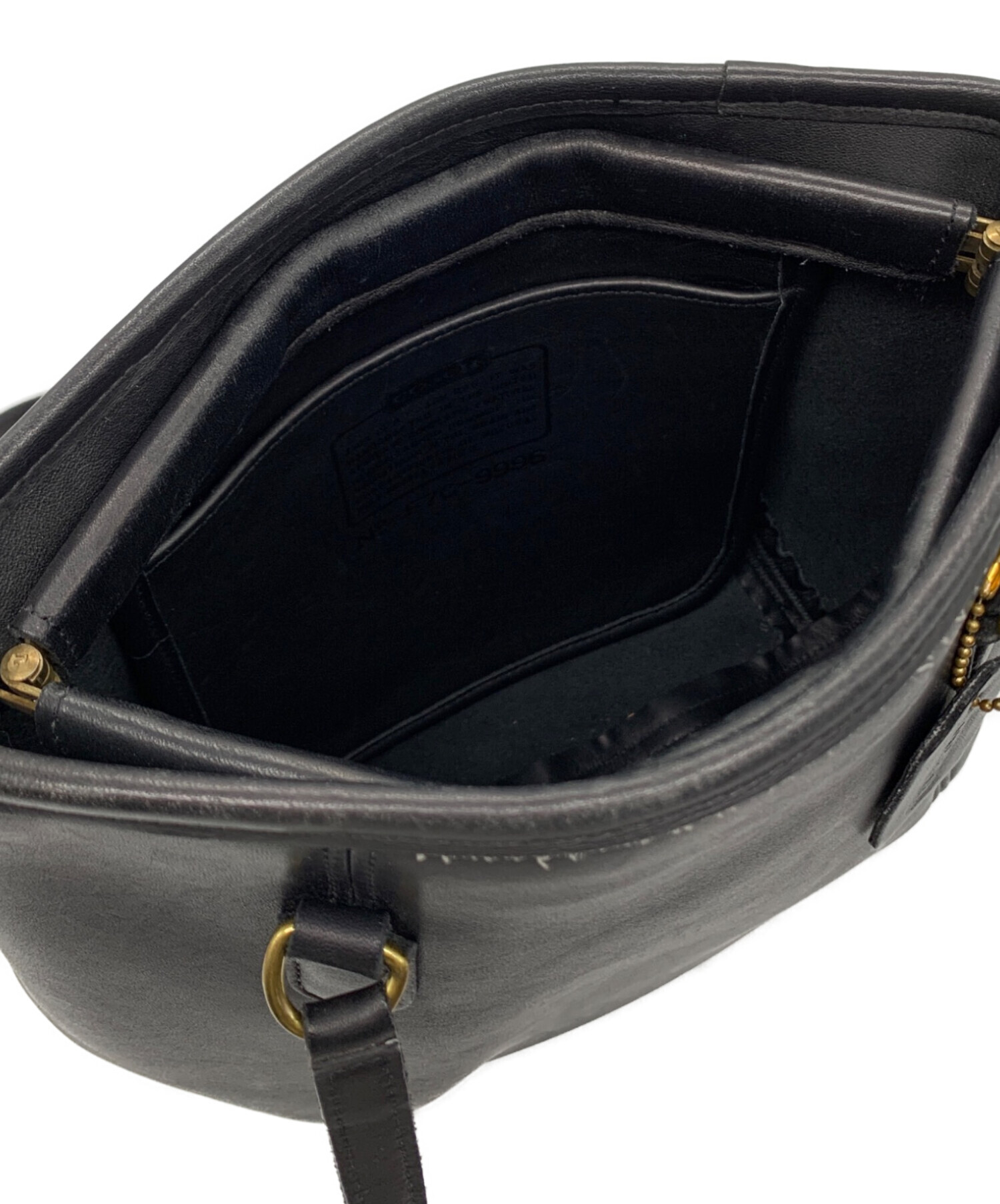 未使用　COACH ブラック ショルダーバッグ 中古・古着通販】COACH (コーチ) ショルダーバッグ ブラック｜ブランド