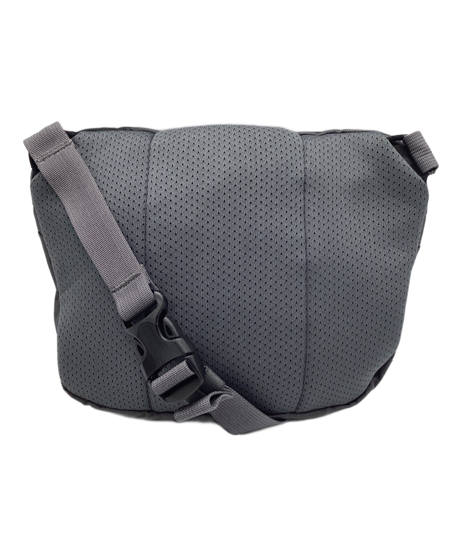 ARC'TERYX ショルダーバッグ グレー 中古・古着通販】ARC'TERYX (アークテリクス) ショルダーバッグ