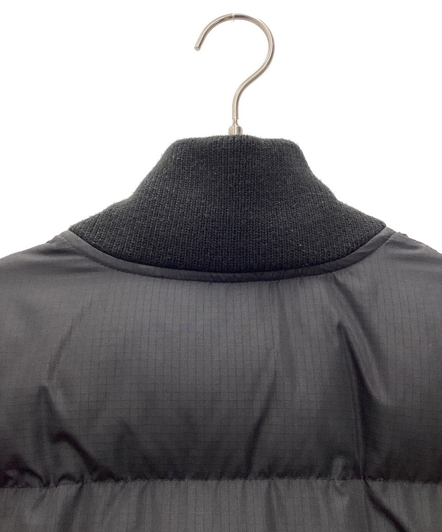 Eddie Bauer × JJJJound ダウンジャケット グレー M JJJJound and Eddie Bauer Team Up for the Platonic Winter Layer | GQ