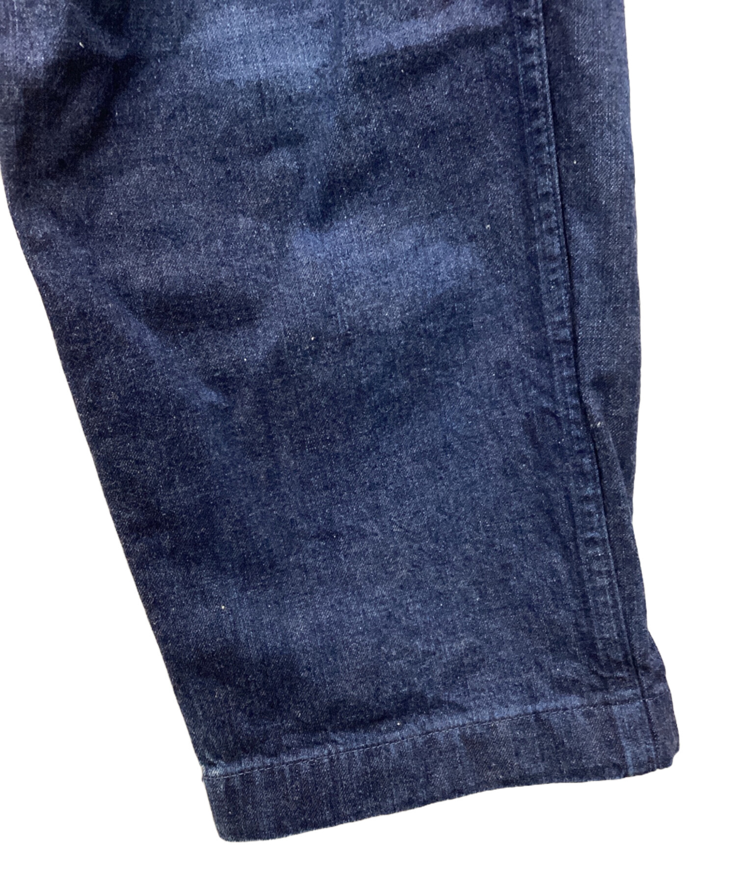 中古・古着通販】COMOLI (コモリ) ベルテッドデニムパンツ ブルー