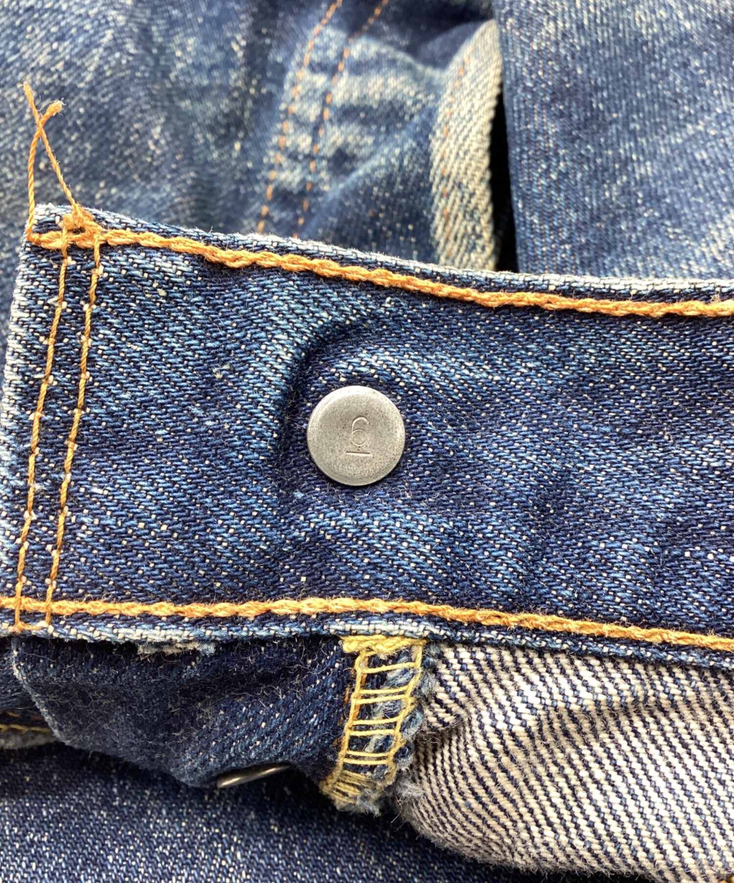 中古・古着通販】LEVI'S (リーバイス) デニムパンツ 501 BIGE 不均等V