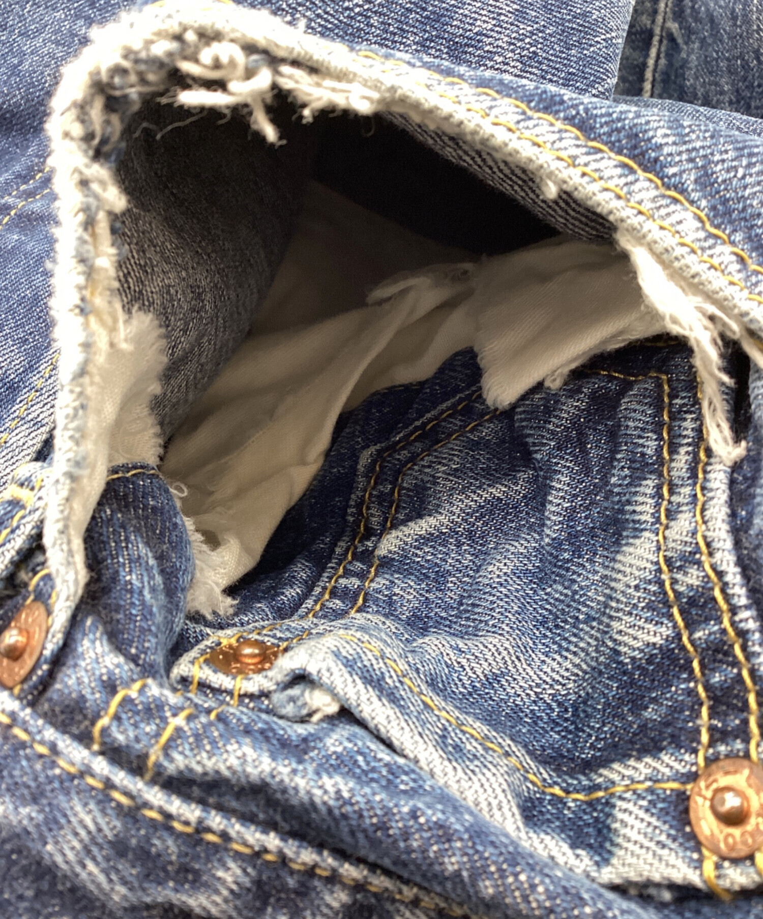 中古・古着通販】LEVI'S (リーバイス) デニムパンツ 古着90s ボタン