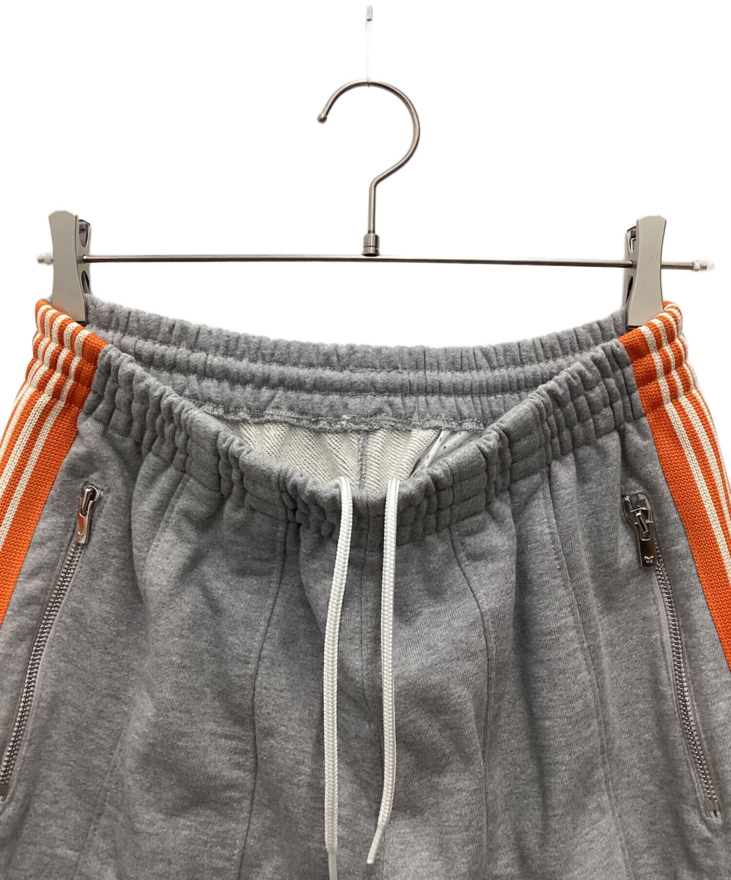 Needles スウェットパンツ グレー×オレンジ 中古・古着通販】Needles (ニードルズ) ヒザデルバギースウェット