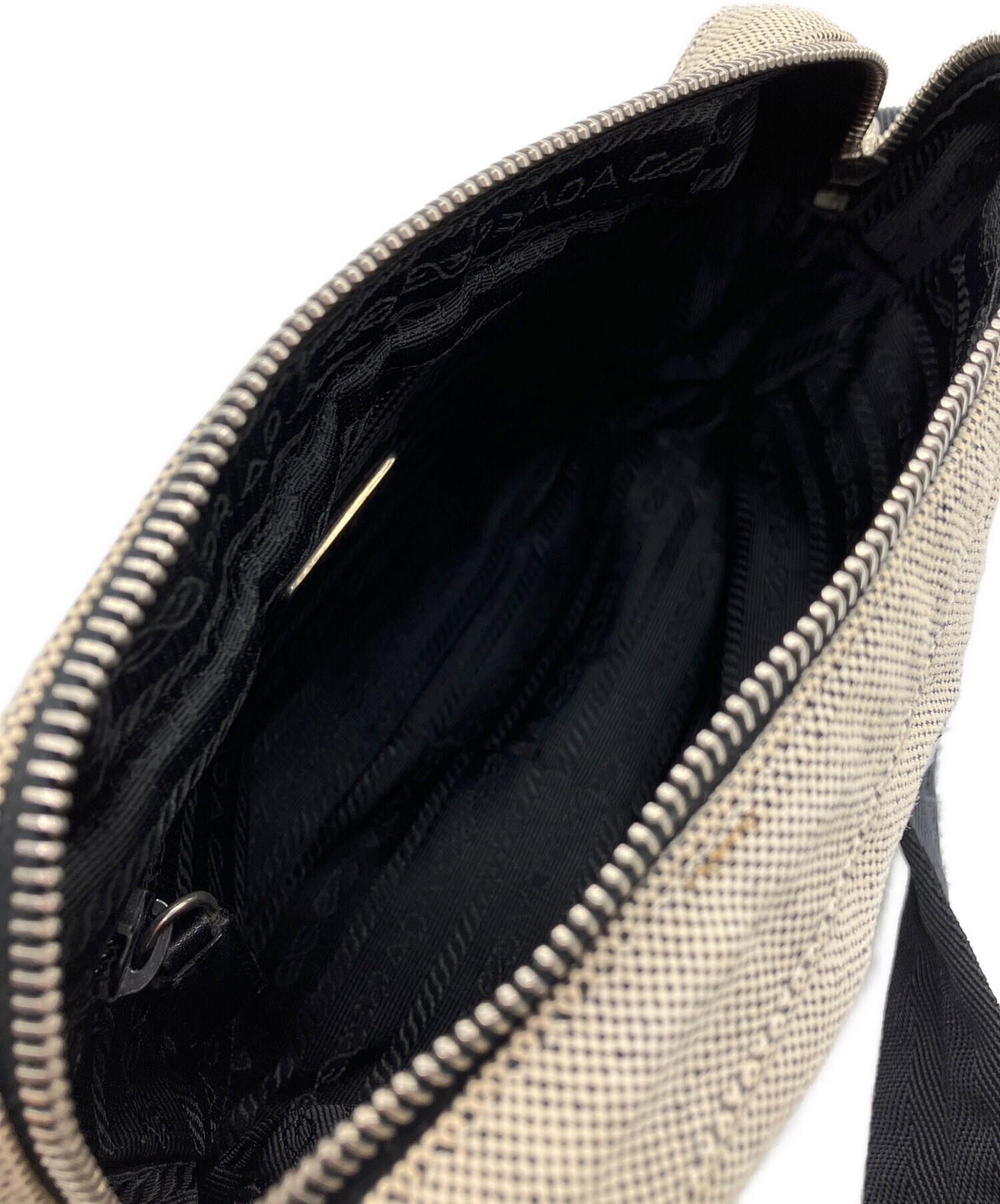 中古・古着通販】PRADA (プラダ) ショルダーバッグ ベージュ｜ブランド