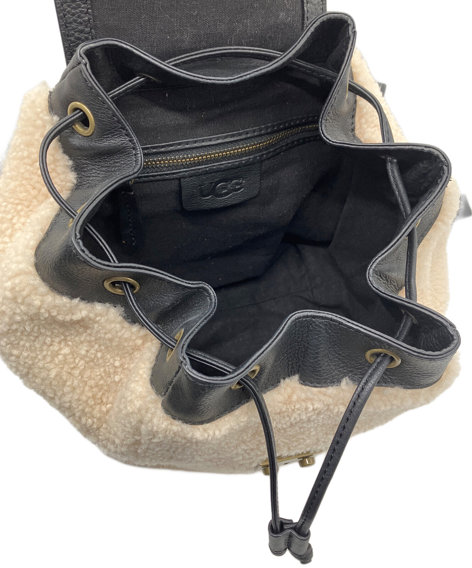 中古・古着通販】UGG (アグ) シープスキンリュック UGG ホワイト 