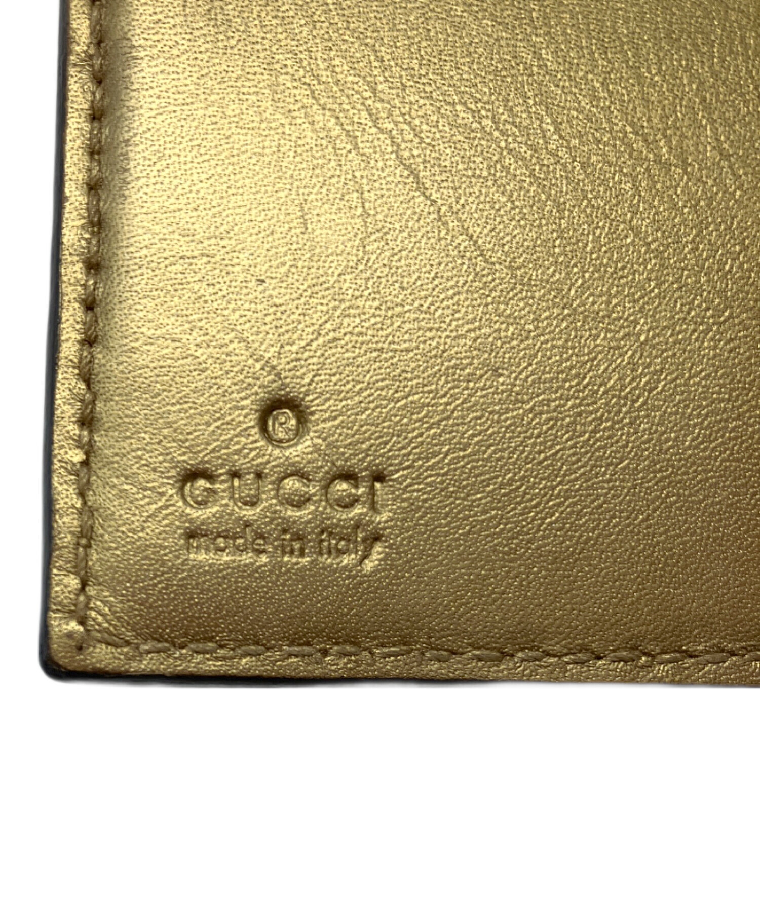 GUCCI 二つ折り財布 ゴールド 中古・古着通販】GUCCI (グッチ) 2つ折り財布 GUCCI ゴールド GG総柄