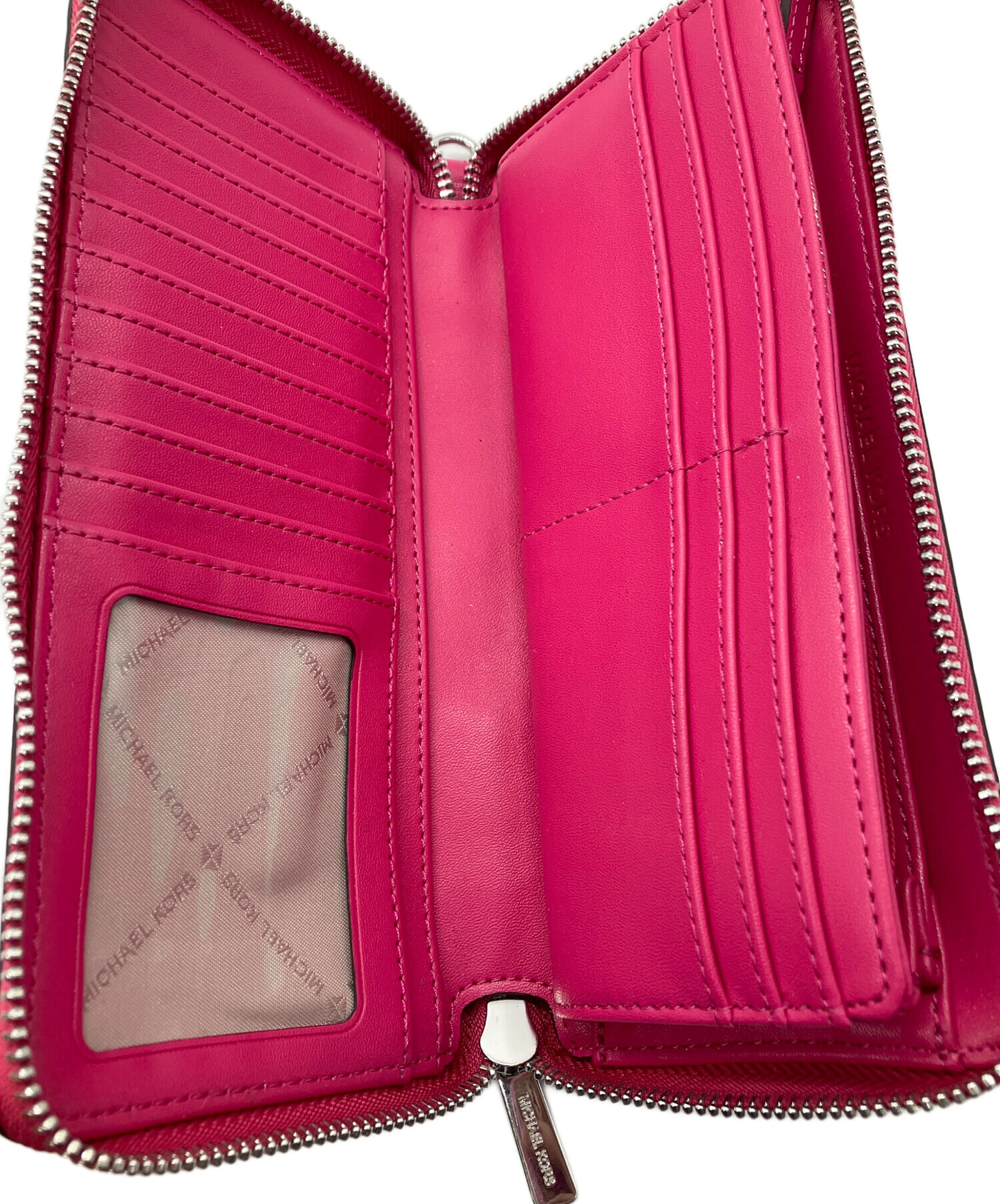 新品☆MICHAEL KORS ピンク シグネチャー レザー 折り財布 中古・古着通販】MICHAEL KORS (マイケル・コース) 長財布