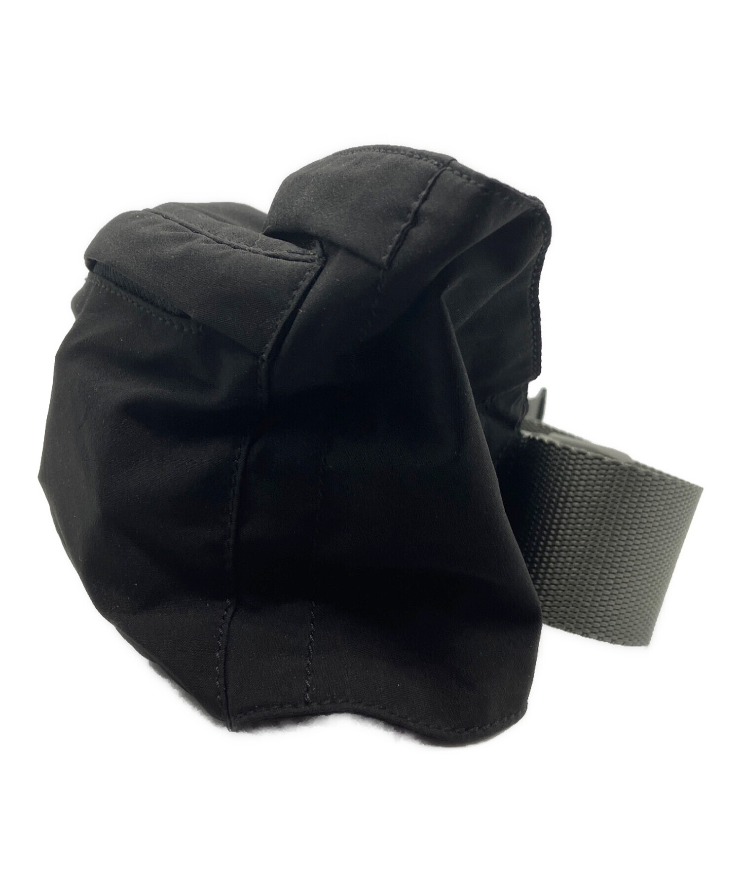中古・古着通販】PRADA (プラダ) ウエストバッグ ブラック｜ブランド