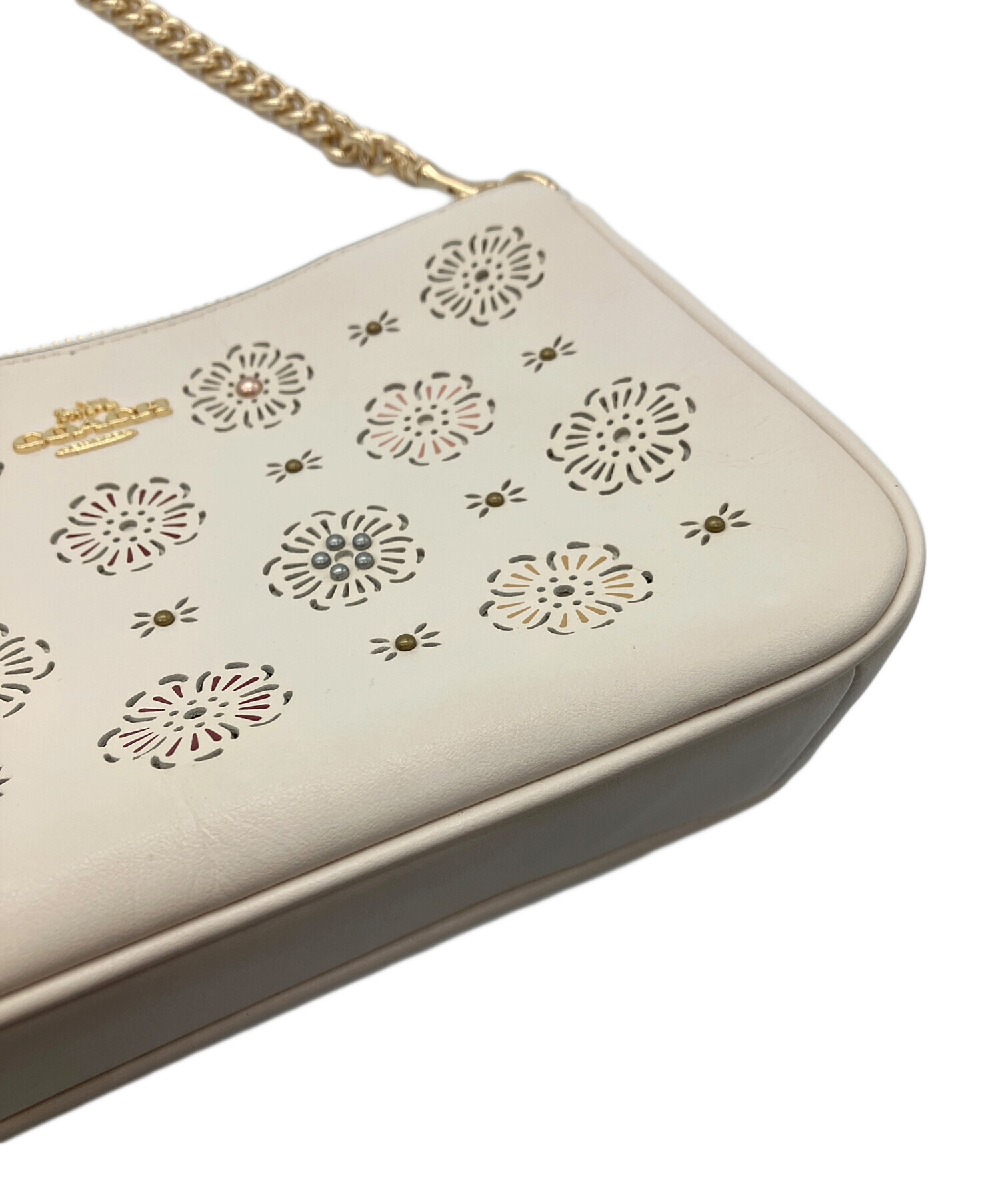 中古・古着通販】COACH (コーチ) チェーンショルダーバッグ ホワイト