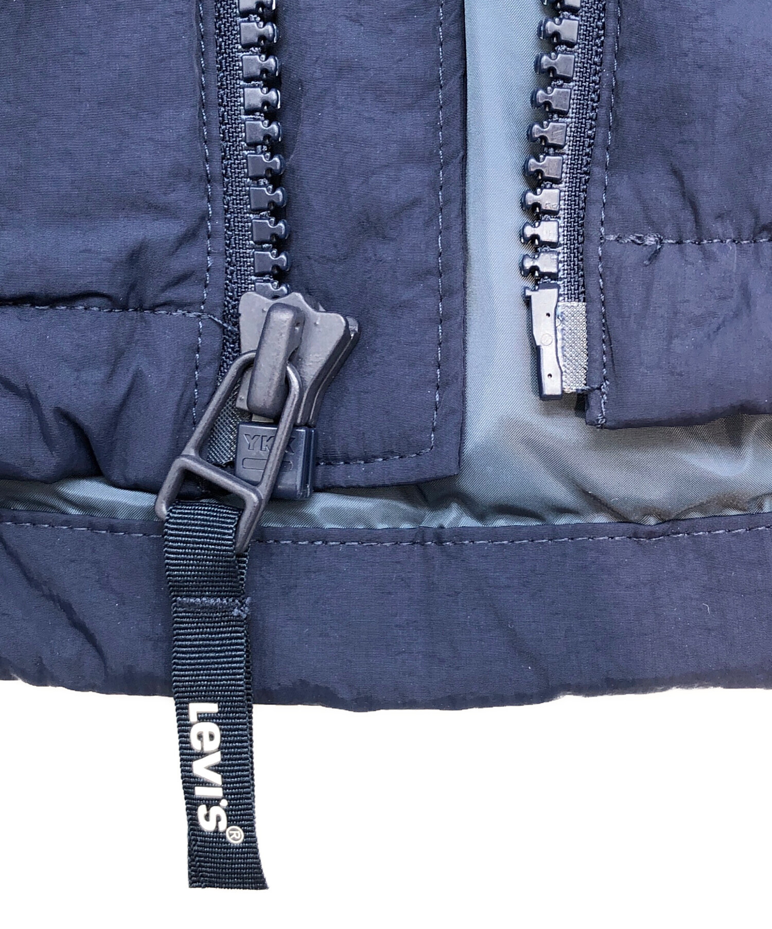 中古・古着通販】LEVI'S (リーバイス) ダウンジャケット ネイビー