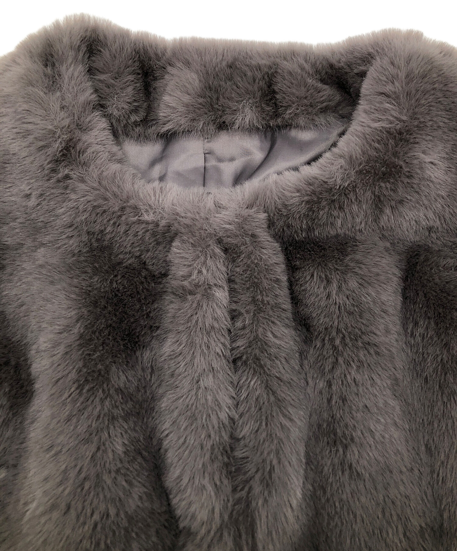 中古・古着通販】Olu. (オルドット) フェイクファーペプラムコート