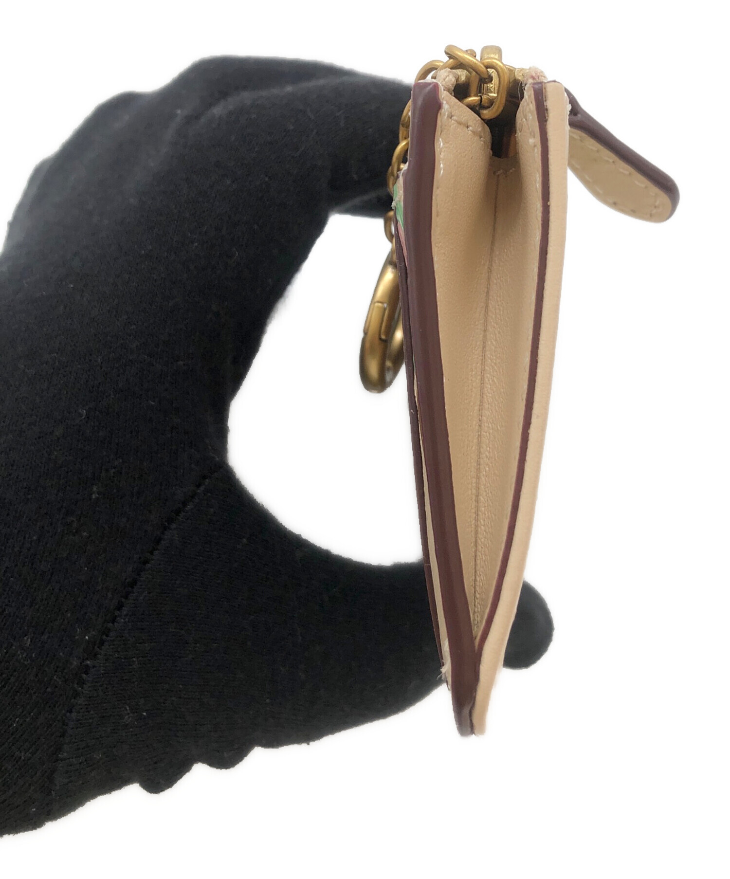 COACH ベージュファー ケース 中古・古着通販】COACH (コーチ) パスケース ベージュ｜ブランド・古着