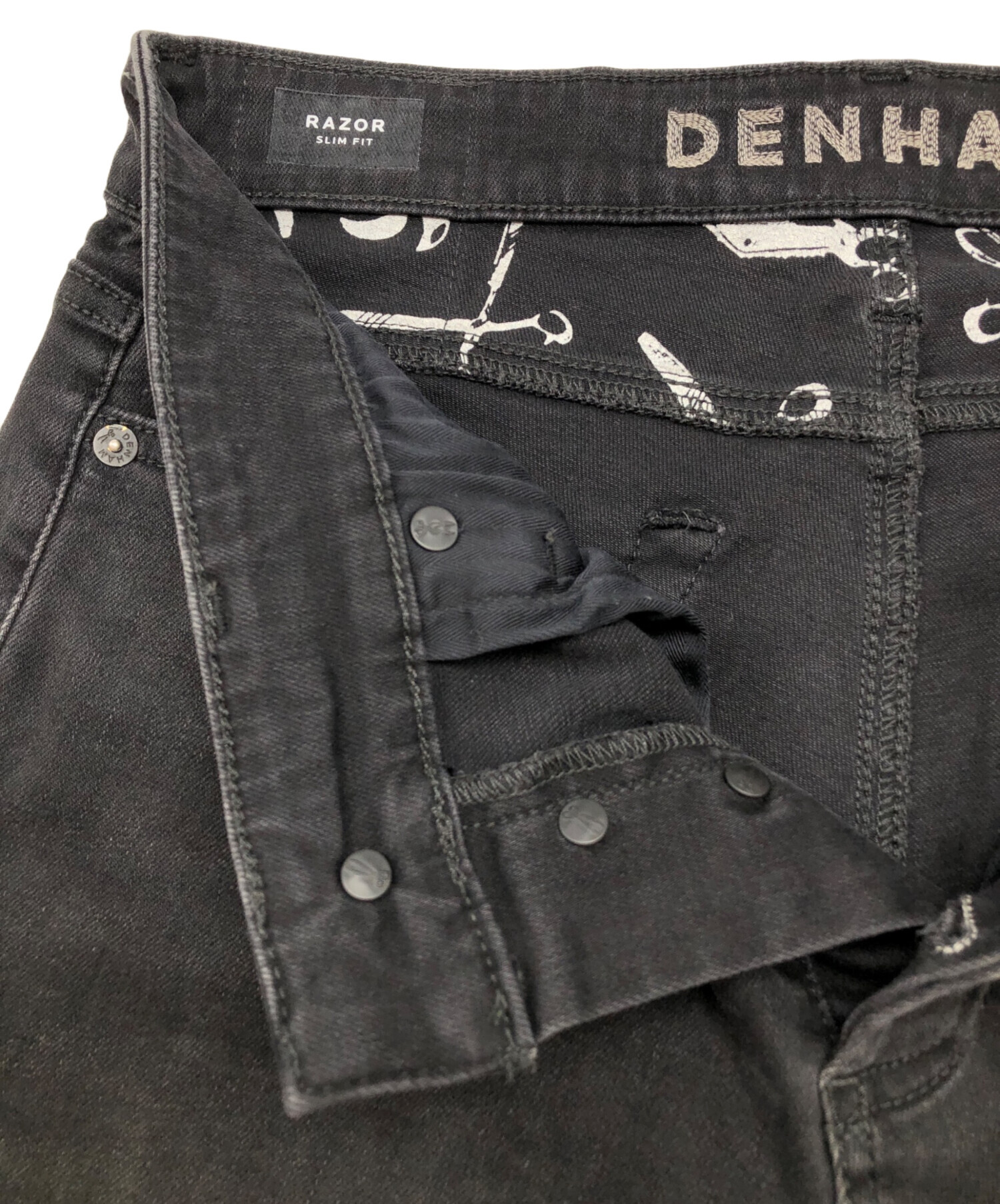 中古・古着通販】Denham (デンハム) デニムパンツ ブラック サイズ:W28