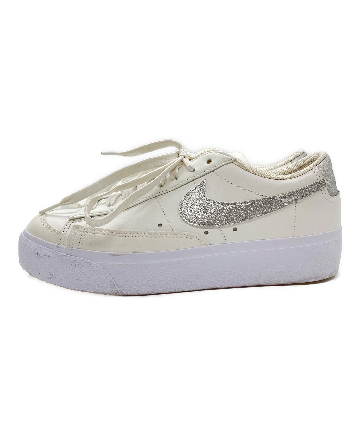 中古・古着通販】NIKE (ナイキ) スニーカー BLAZER LOW PLATFORM ESS 