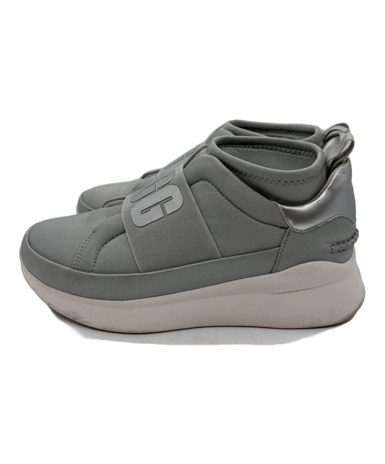 UGG ダットスニーカー ブラック グレー/アグ 中古・古着通販】UGG (アグ) スニーカー グレー サイズ: 25cm