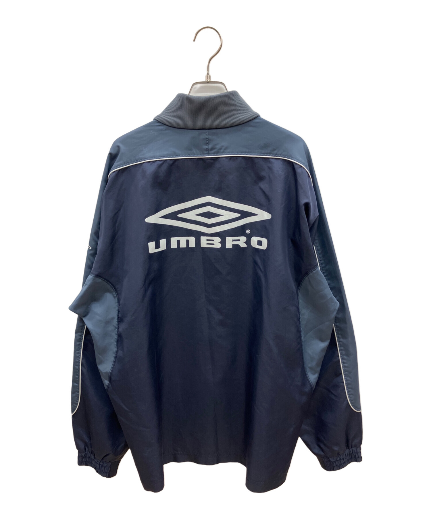 90's UMBRO アンブロ シェルジャケット ブルゾン オーバーサイズ 原宿 中古・古着通販】UMBRO (アンブロ) 90sジップアップジャケット