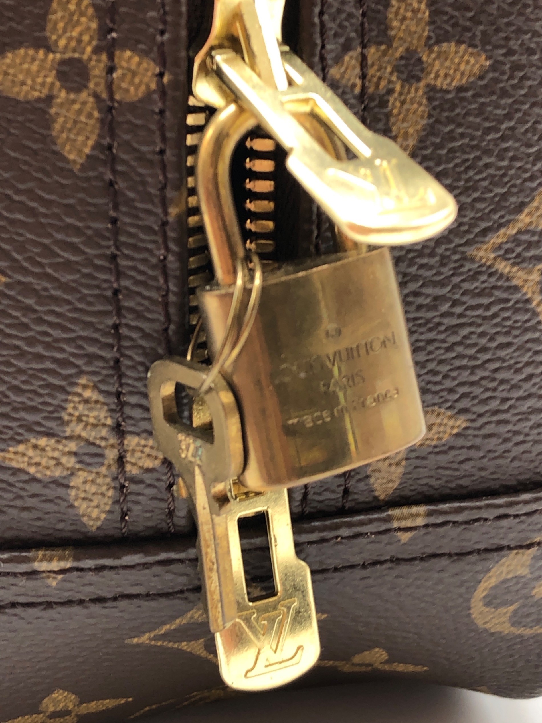 値下げ！　LOUIS VUITTON トゥルーヴィル 中古・古着通販】LOUIS VUITTON (ルイ ヴィトン) トゥルーヴィル