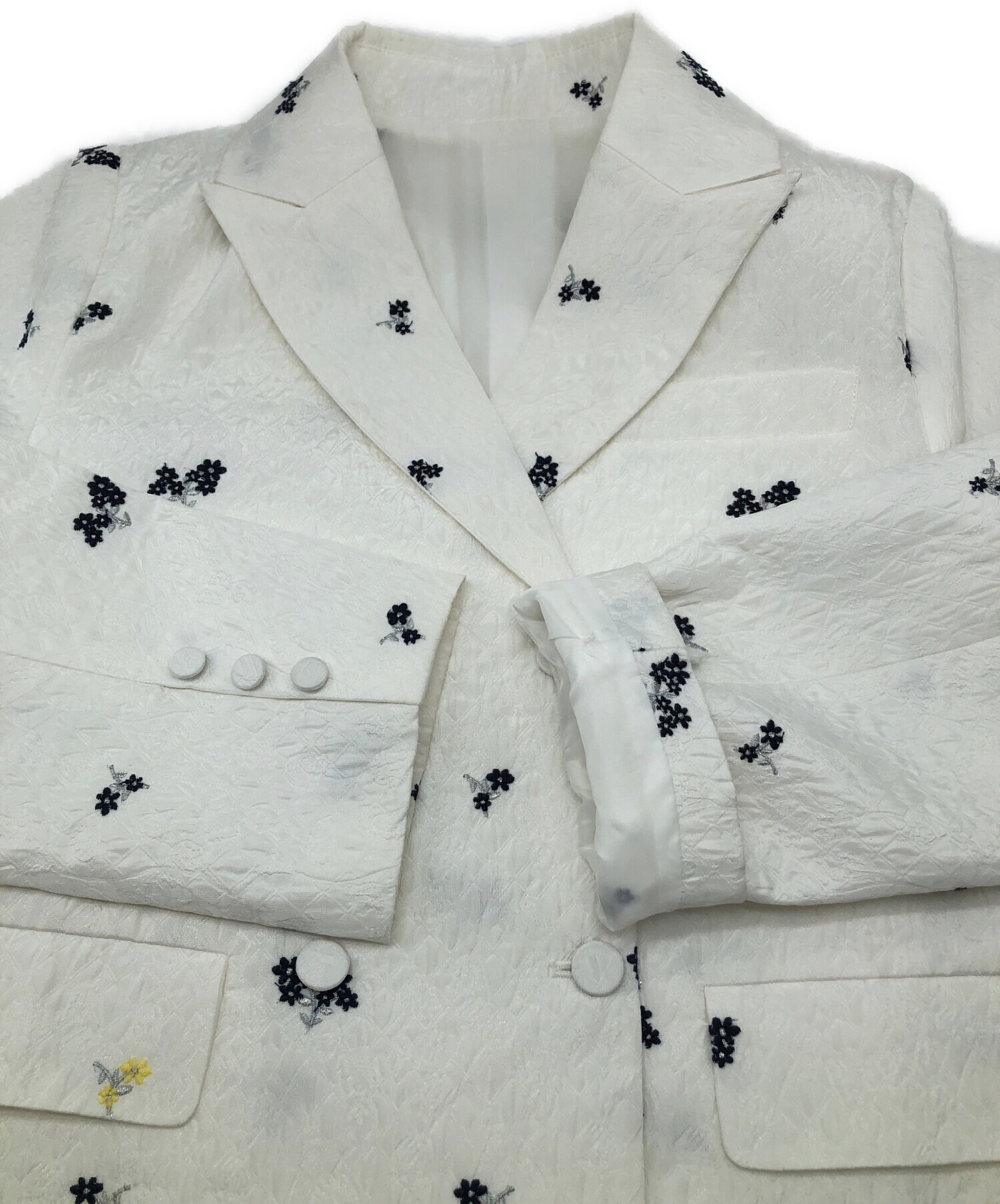 中古・古着通販】Bibiy. (ビビィ) テーラードジャケット ホワイト