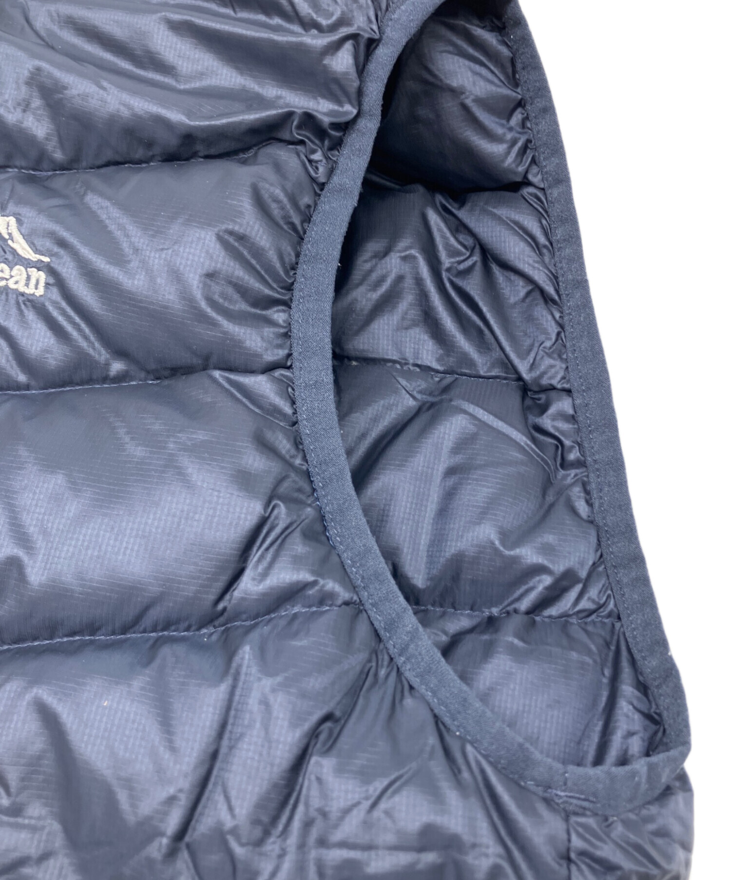 中古・古着通販】L.L.Bean (エルエルビーン) ダウンベスト ネイビー 中古・古着通販】L.L.Bean (エルエルビーン) ダウンベスト ネイビー
