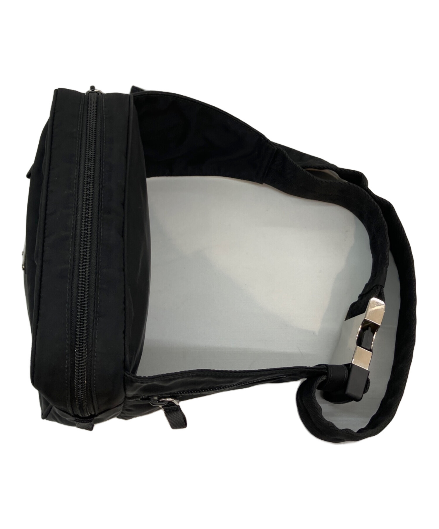 中古・古着通販】PRADA (プラダ) ウエストバッグ ブラック｜ブランド