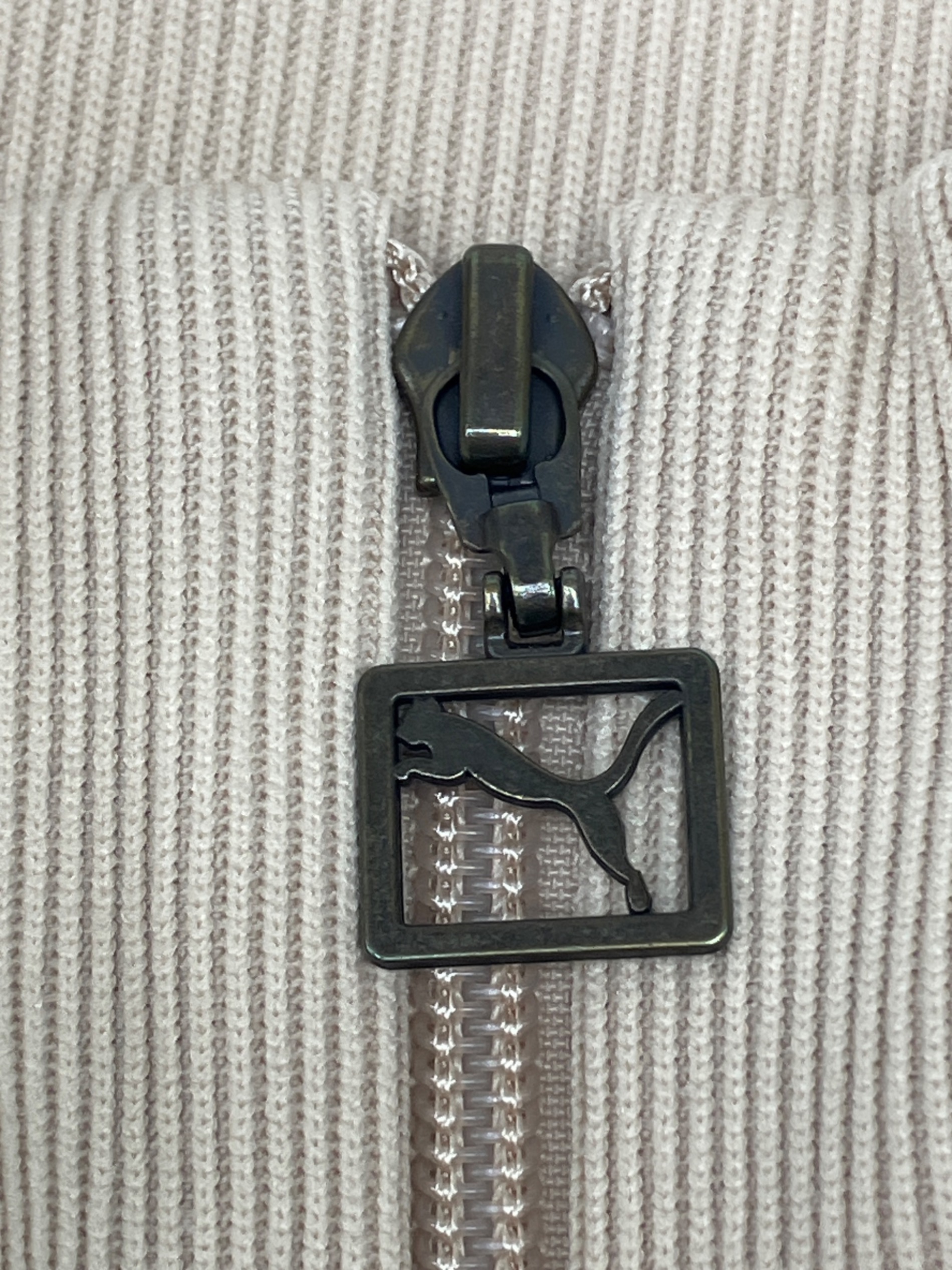 中古・古着通販】PUMA (プーマ) トラックジャケット Y2K ベージュ 中古・古着通販】PUMA (プーマ) トラックジャケット Y2K ベージュ