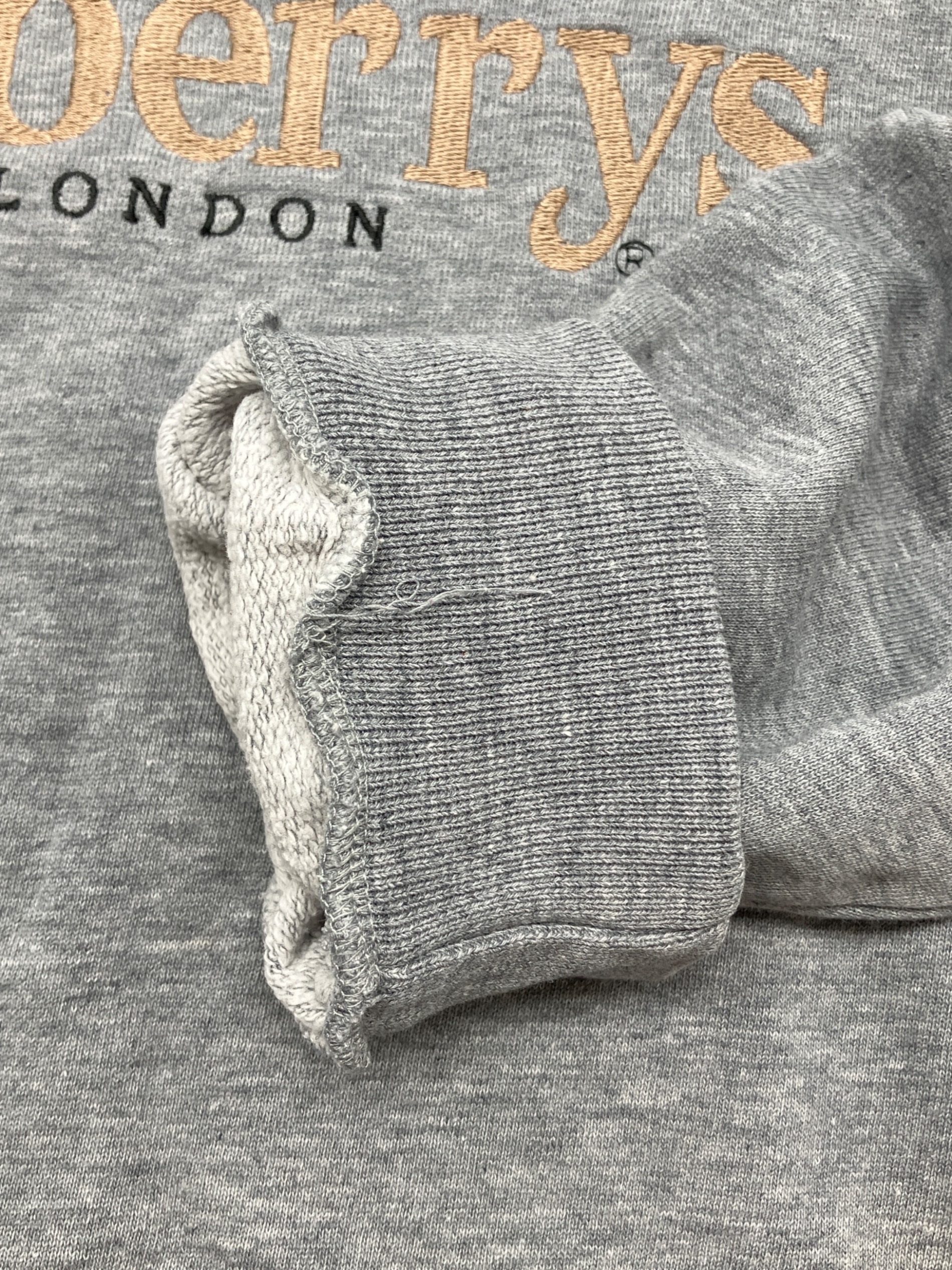 中古・古着通販】Burberry's (バーバリー) 90sロゴ刺繍スウェット 白