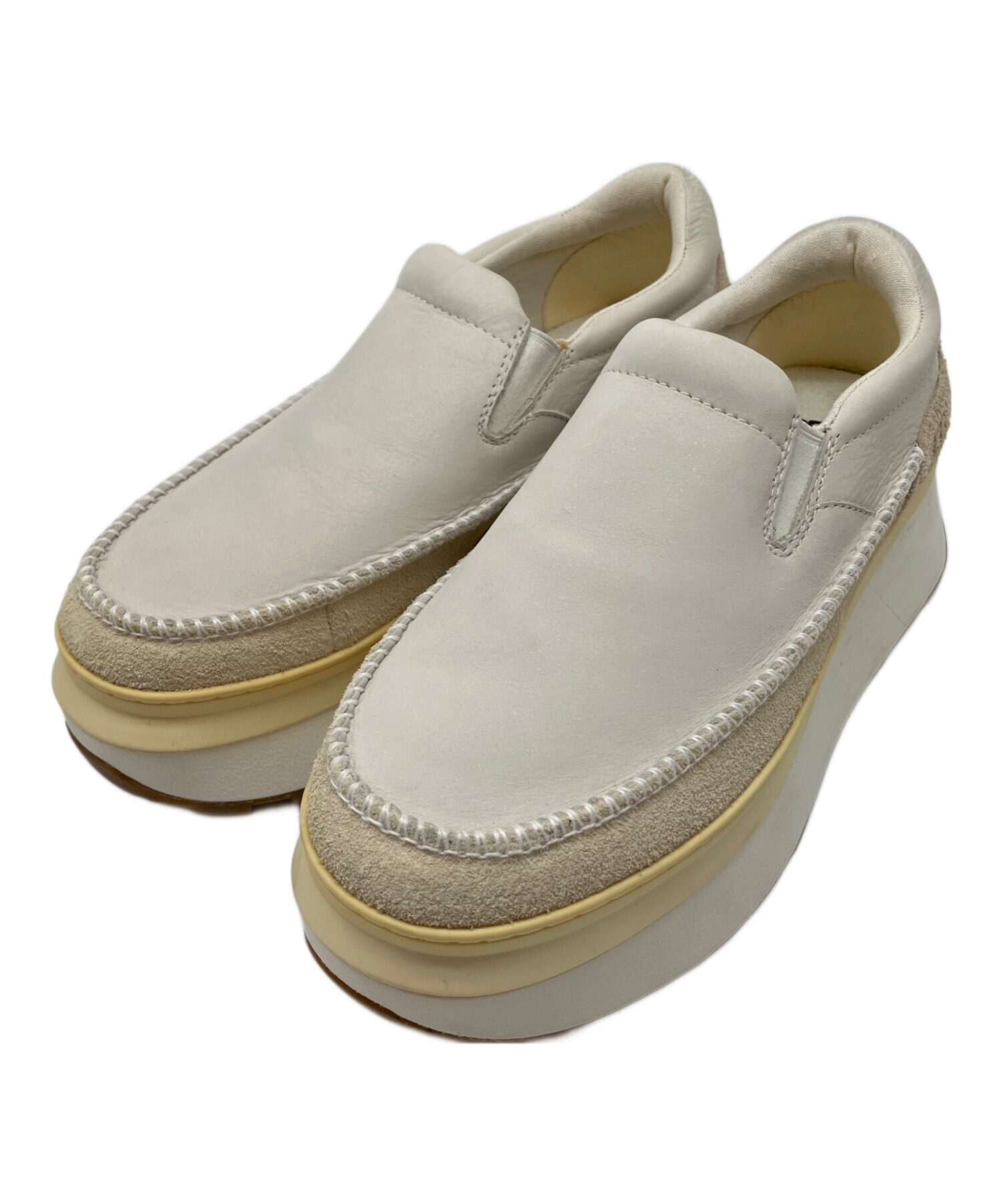 中古・古着通販】UGG (アグ) レザースリッポン アイボリー サイズ:25 
