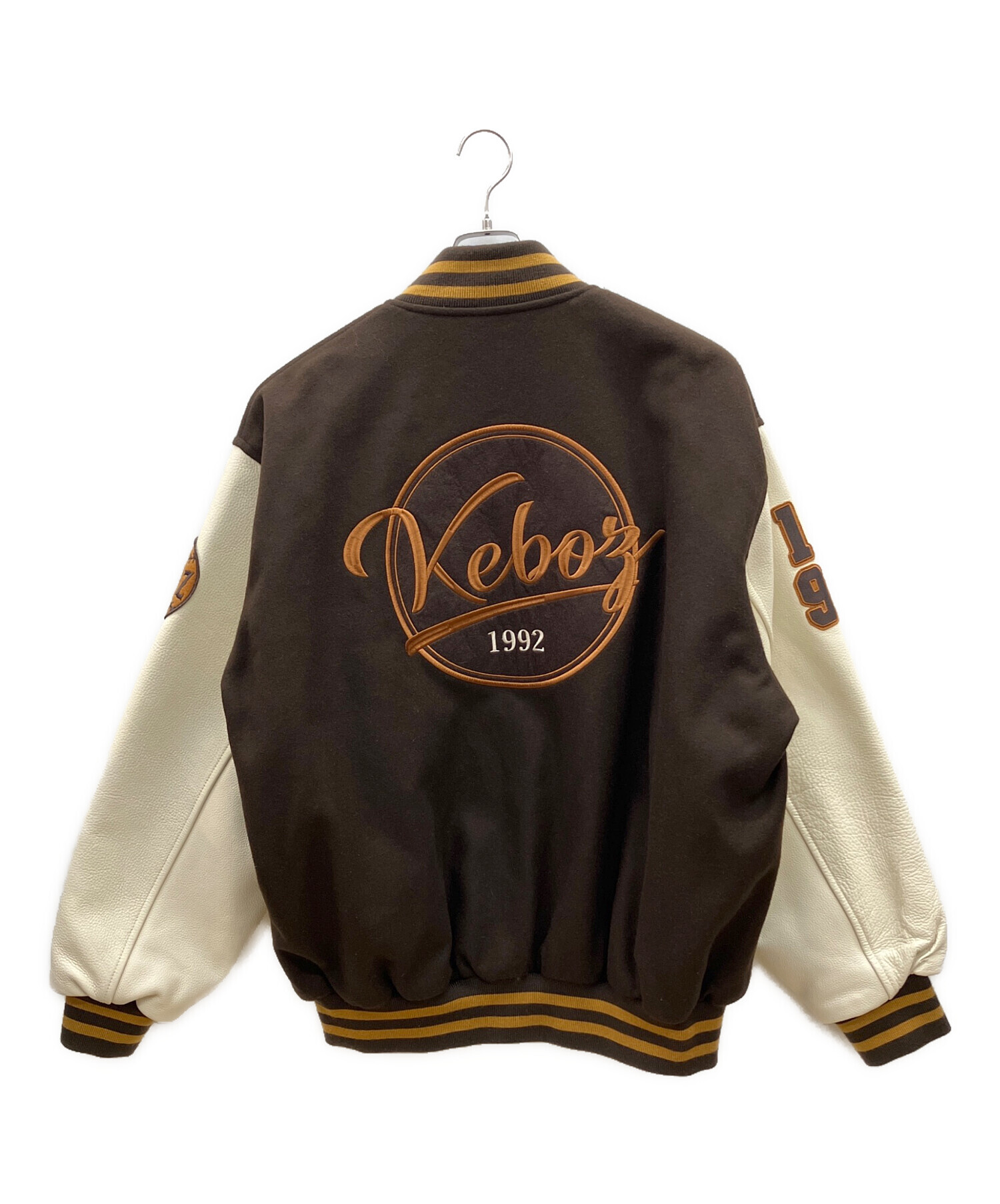 中古・古着通販】KEBOZ (ケボズ) スタジアムジャケット ブラウン