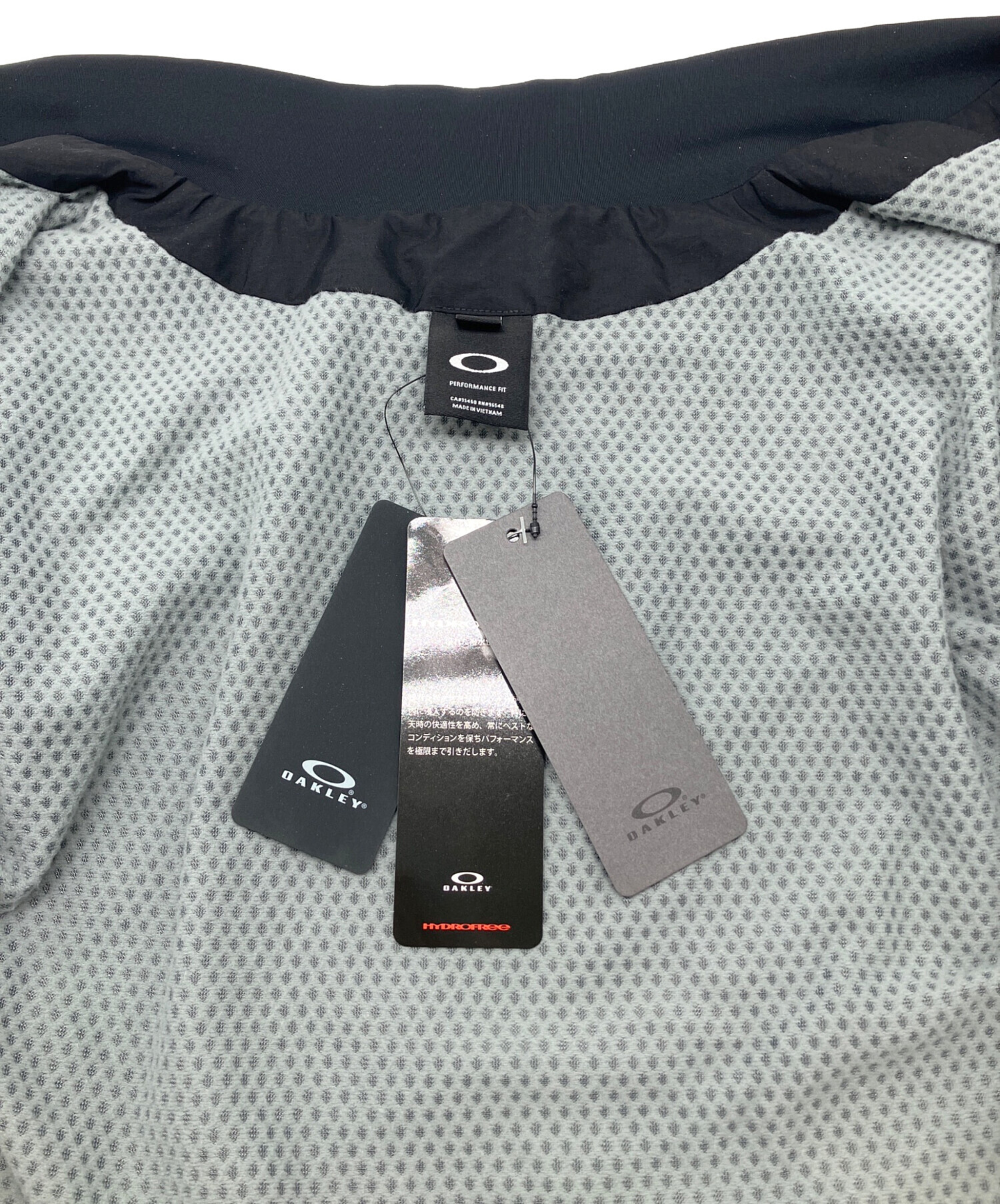 中古・古着通販】OAKLEY (オークリー) ジップブルゾン ブラック×ライト